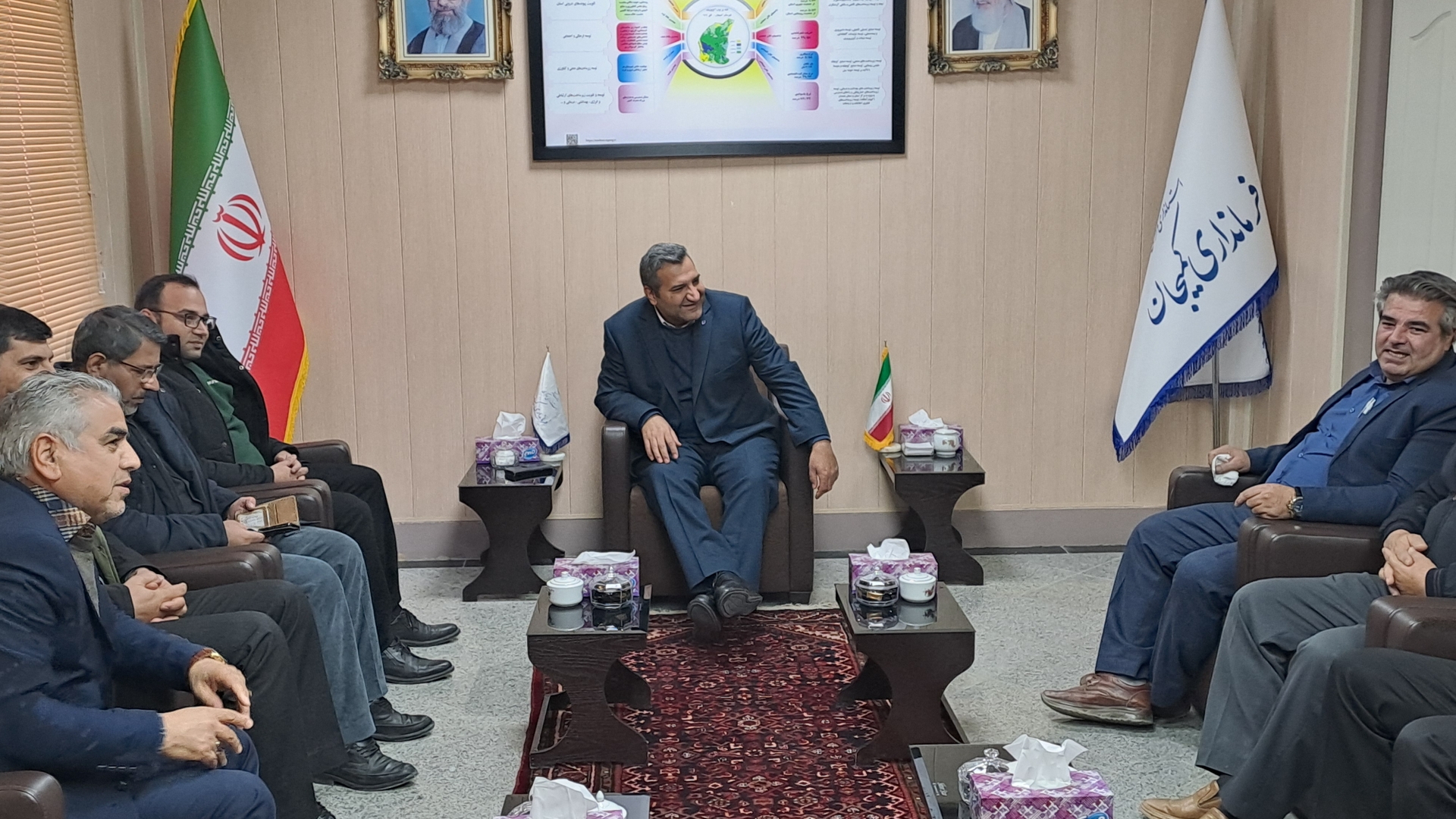 دیدار دکتر یوسفی سرپرست شبکه بهداشت و درمان شهرستان به اتفاق همکارن و اعضای شورای اسلامی بخش میلاجرد
