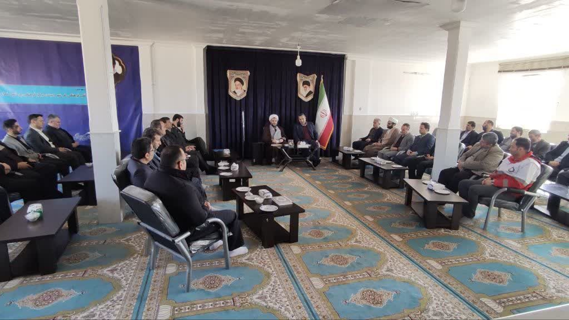 شورای اداری شهرستان در محل بیت امام جمعه شهرستان