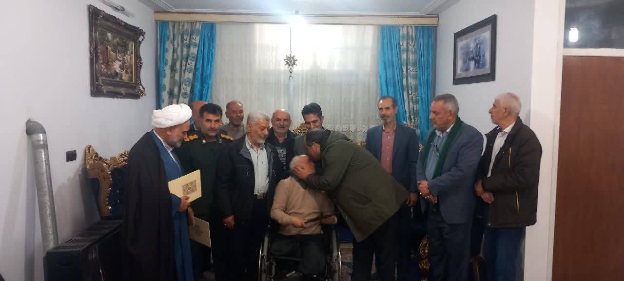 دیدار فرماندار ویژه ساوه با جانباز ۷۰٪