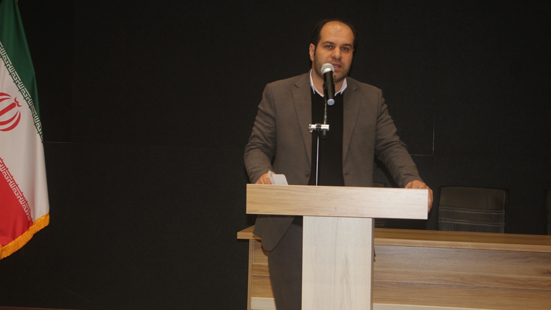 همایش دهیاران و شوراهای اسلامی شهرستان خمین برگزار شد