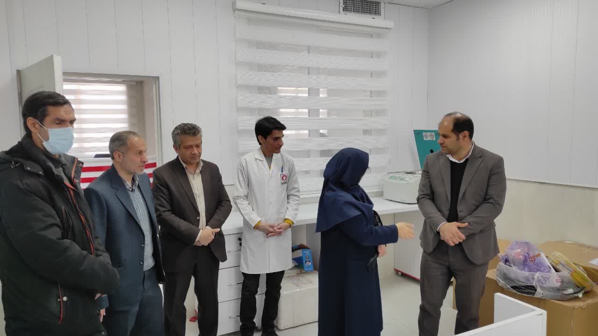 فرماندار و مدیر کل انتقال خون استان از پایگاه انتقال خون خمین بازدید کردند