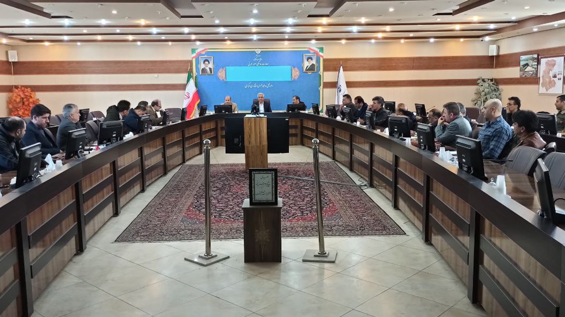 جلسه کارگروه راهبری پنجره واحد مدیریت زمین برگزار شد.
