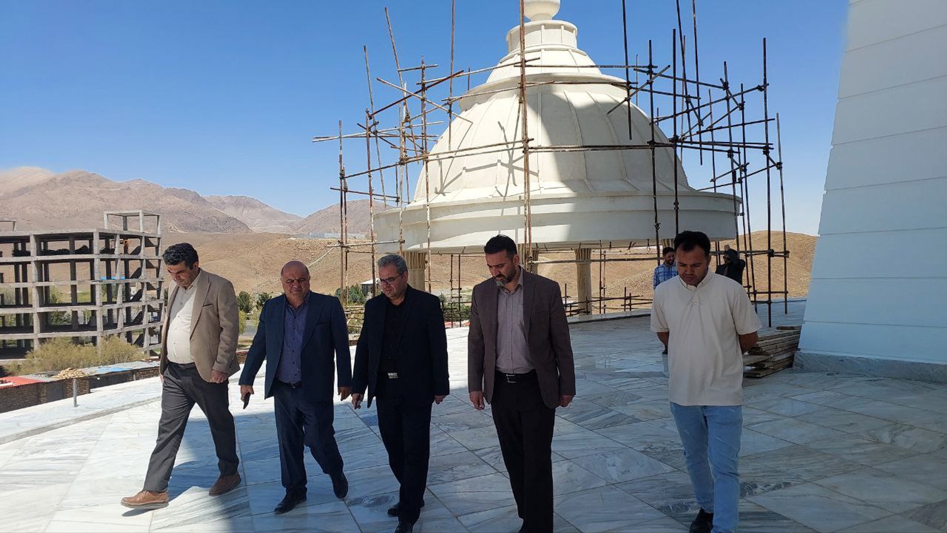 بررسی میدانی پروژه هتل آریای  محلات