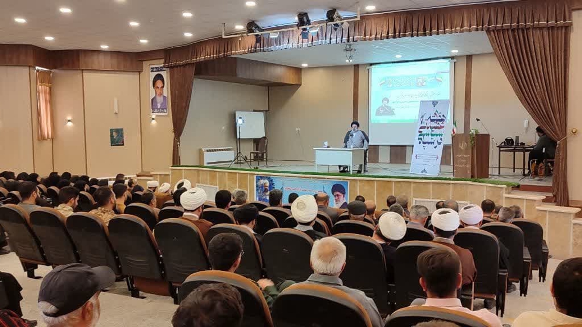 همایش تجلیل از مربیان عقیدتی و  هادیان سیاسی