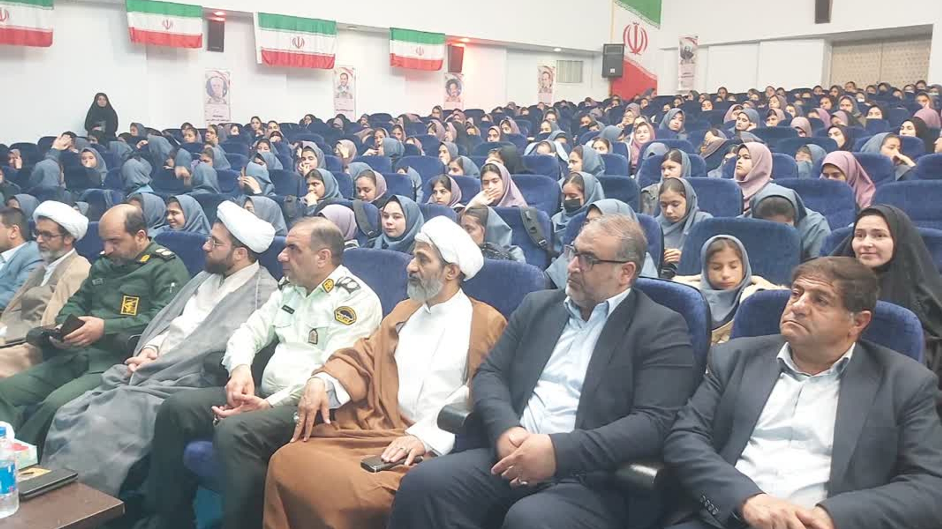 مراسم سوگواری شهادت امام جعفر صادق علیه السلام و یادبود شهید آرمان علی وردی