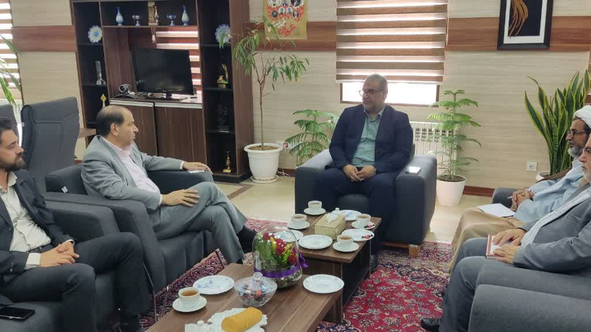 🔼 دیدار مدیرکل بنیاد شهید و امور ایثارگران استان مرکزی با سرپرست فرمانداری شهرستان آشتیان