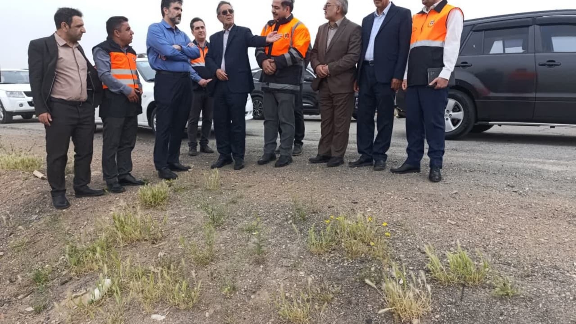بازدید معاون وزیرورئیس سازمان  راهداری حمل و نقل جاده‌ای کشور،به اتفاق ابوالفضل قاسمی فرماندار ،مهندس جلالی نماینده مردم شریف دلیجان و محلات، مدیرکل راهداری استان و رئیس راهداری شهرستان جهت احداث زیرگذرجاده سلفچگان دلیجان تقاطع روستای راوه وشرکت گاز