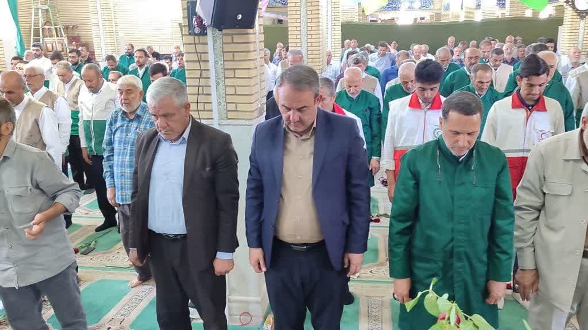 حضور فرماندار در نماز جمعه 19 اردیبهشت