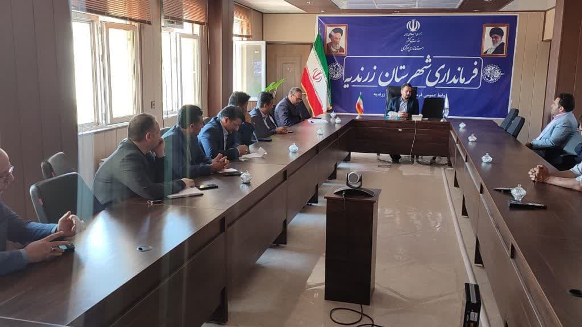 جلسه هم اندیشی در مورد  مشکلات بانکی رانندگان حمل و نقل شهرستان