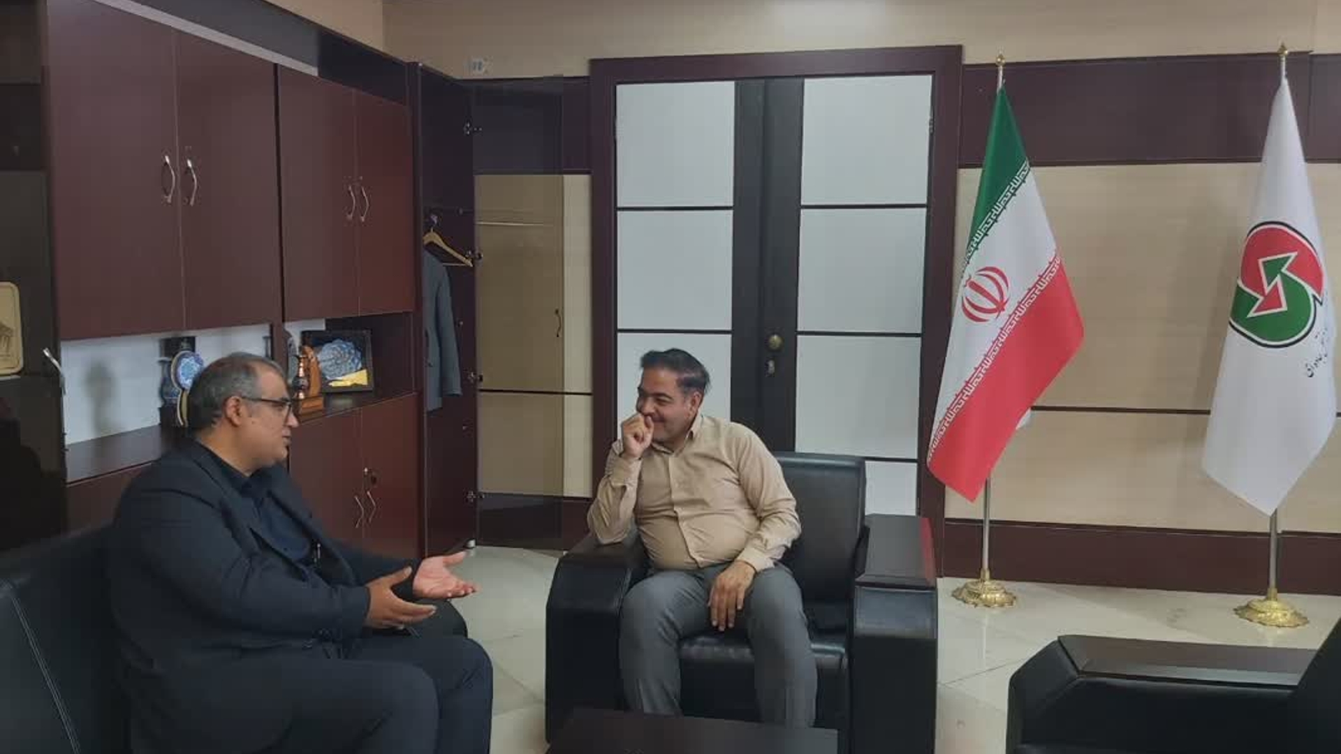 🔻بررسی آخرین وضعیت پروژه‌های راهداری شهرستان آشتیان در دیدار سرپرست فرمانداری با مدیرکل راهداری و حمل‌ونقل جاده‌ای استان مرکزی