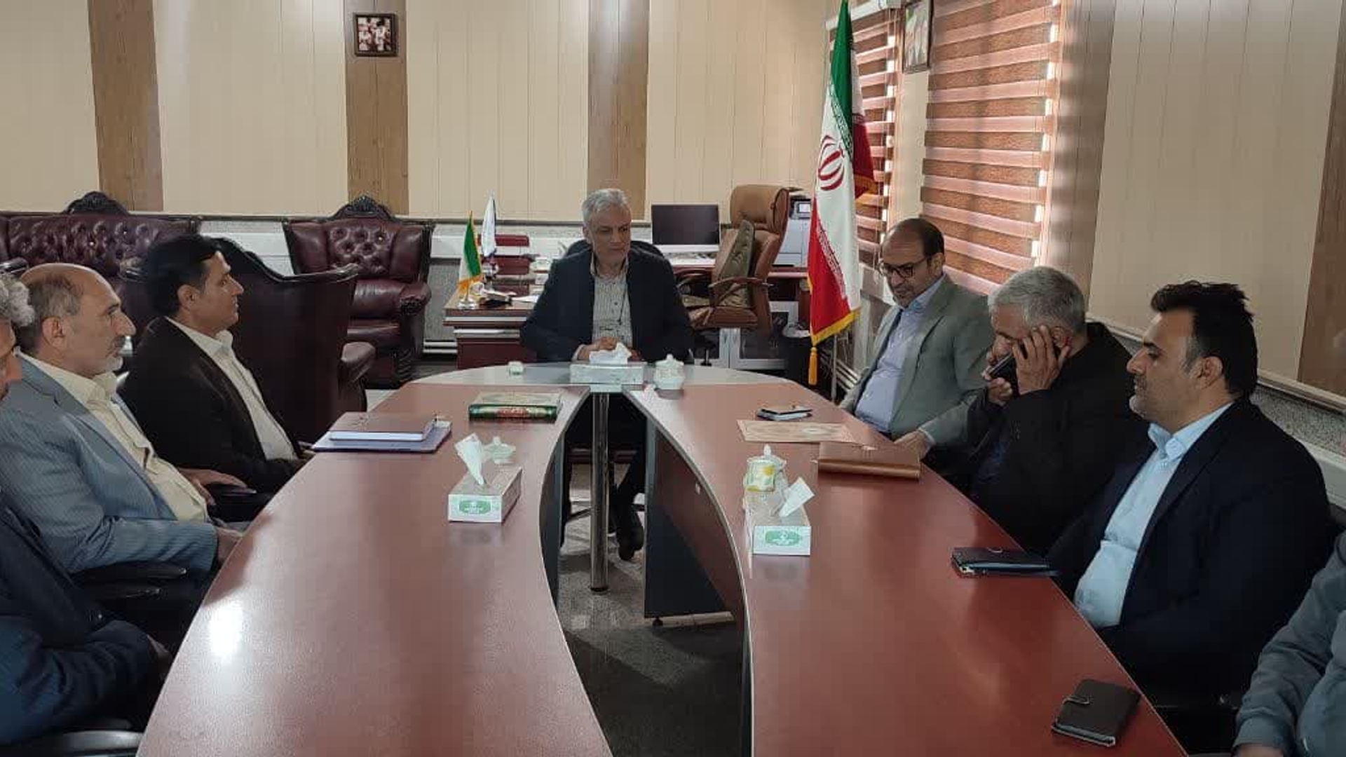 دیدار رؤسای ادارات آب و فاضلاب، بنیاد مسکن و منابع آب با سرپرست فرمانداری زرندیه