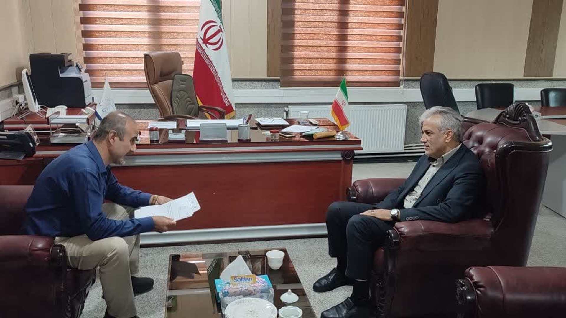 دیدار دهیار روستای وسمق بخش خرقان با سرپرست فرمانداری زرندیه