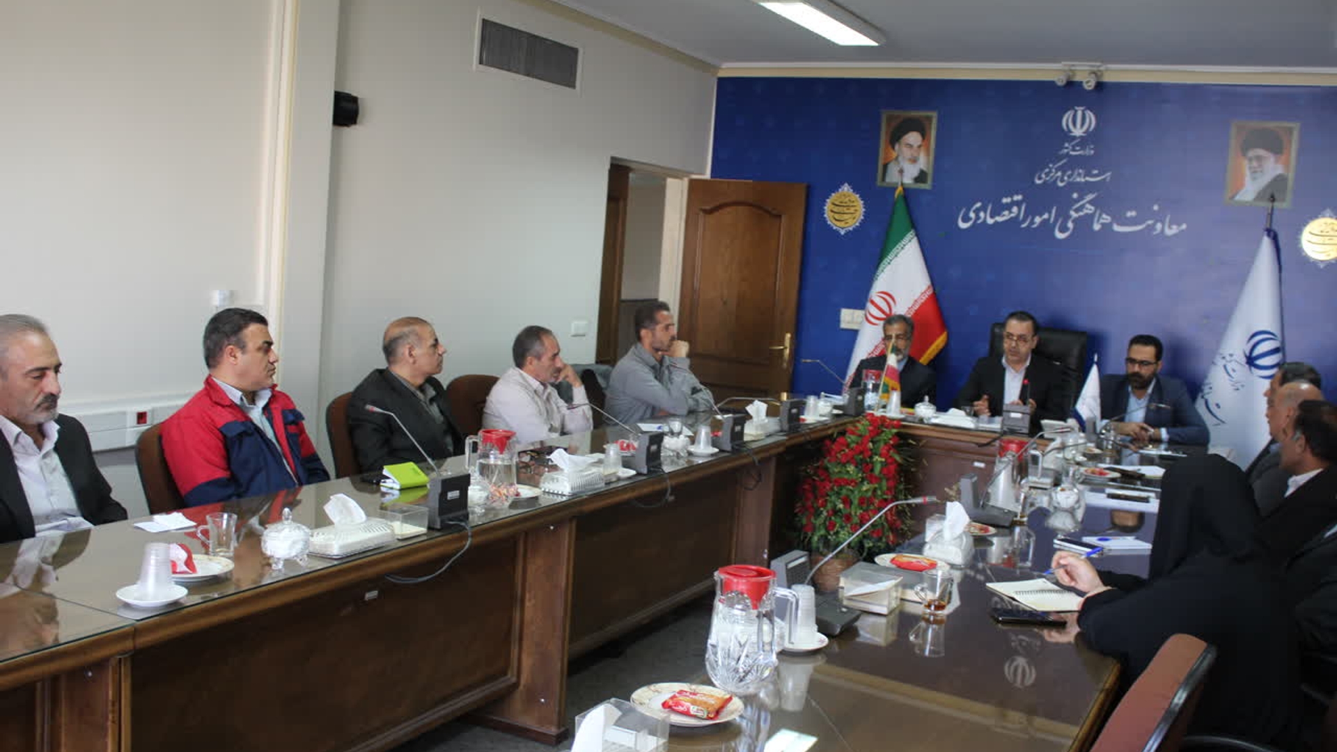 برگزاری جلسه بررسی دو سوخته‌ نمودن نانوایی‌ها و پخت نان در شرایط اضطراری در استانداری مرکزی