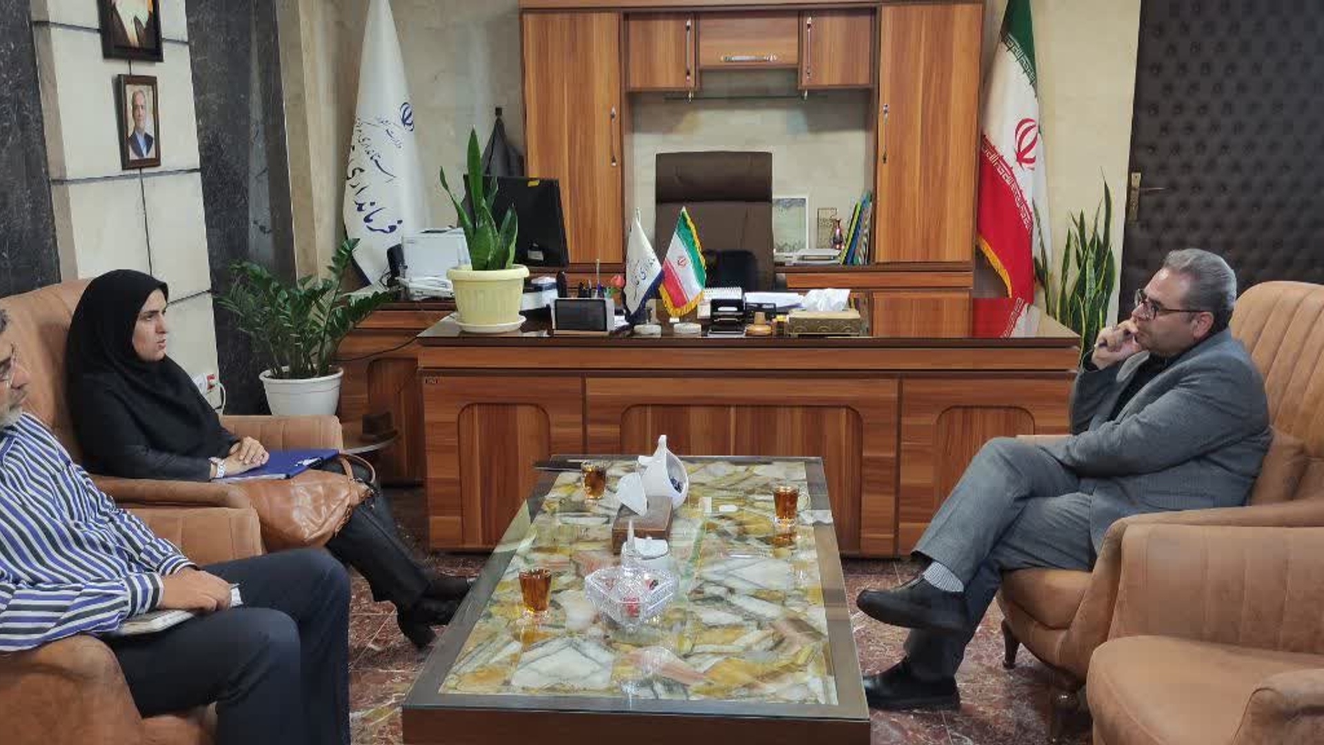 دیدار مدیر صندوق بازنشستگی کشوری استان مرکزی با فرماندار محلات