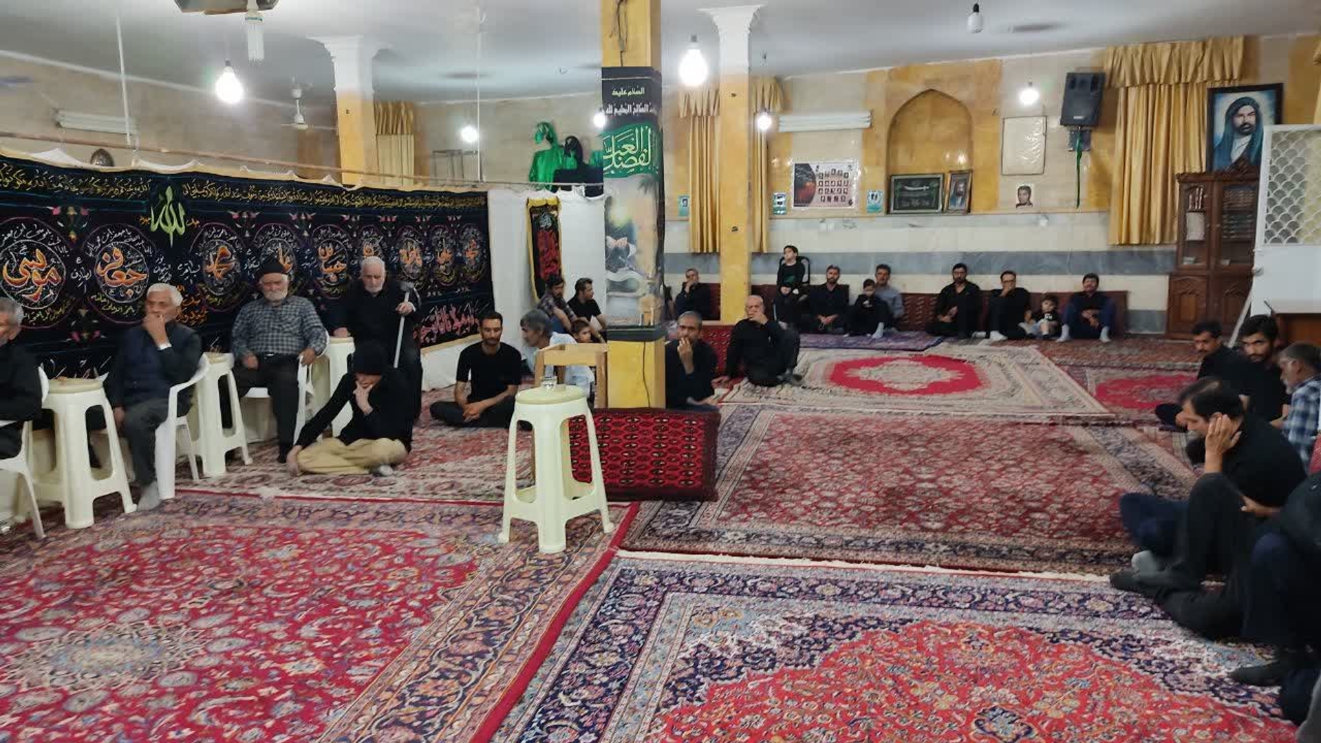 حضور فرماندار شهرستان محلات در مراسم عزاداری شب تاسوعای حسینی(ع) در روستای سبزکندر