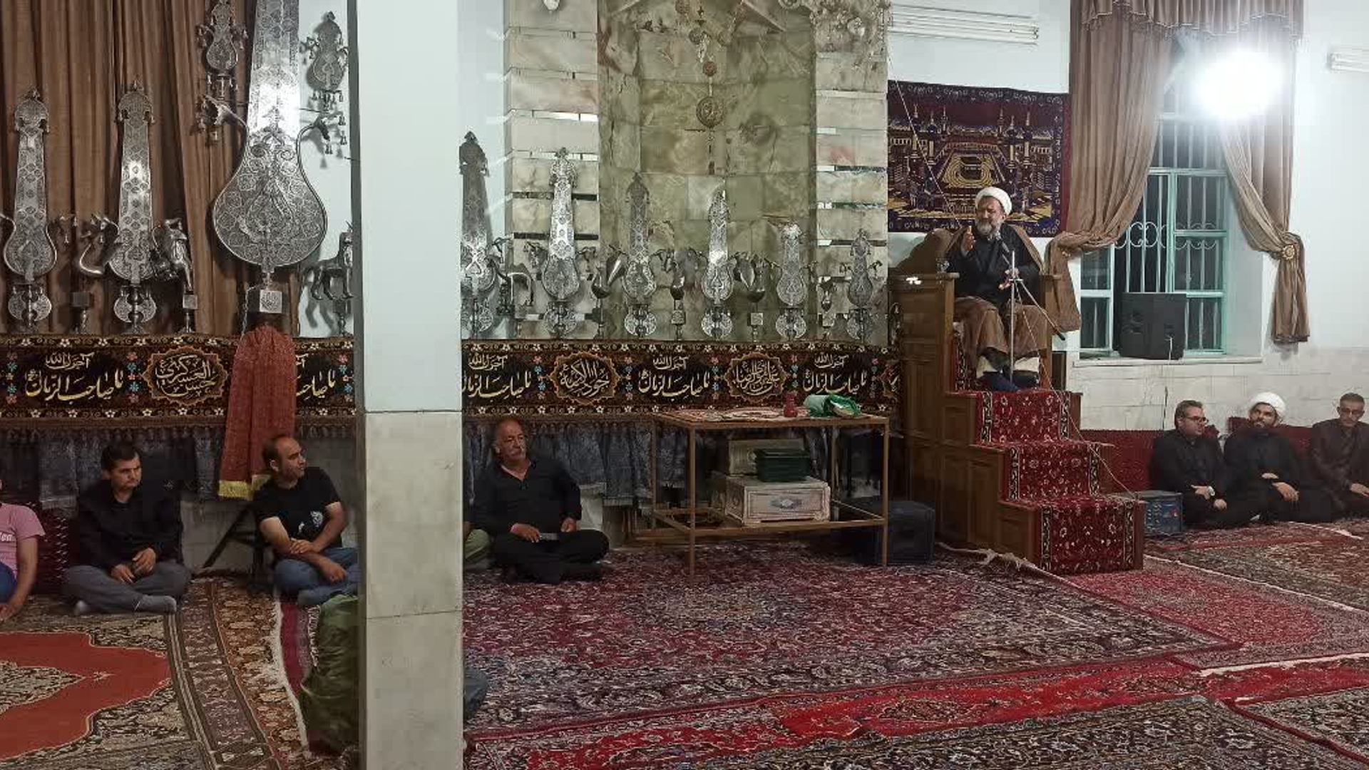 اقامه نماز جماعت و مراسم سوگواری حضرت اباعبدالله‌الحسین(ع) در روستاهای بزیجان و سعادت‌آباد با حضور فرماندار شهرستان محلات