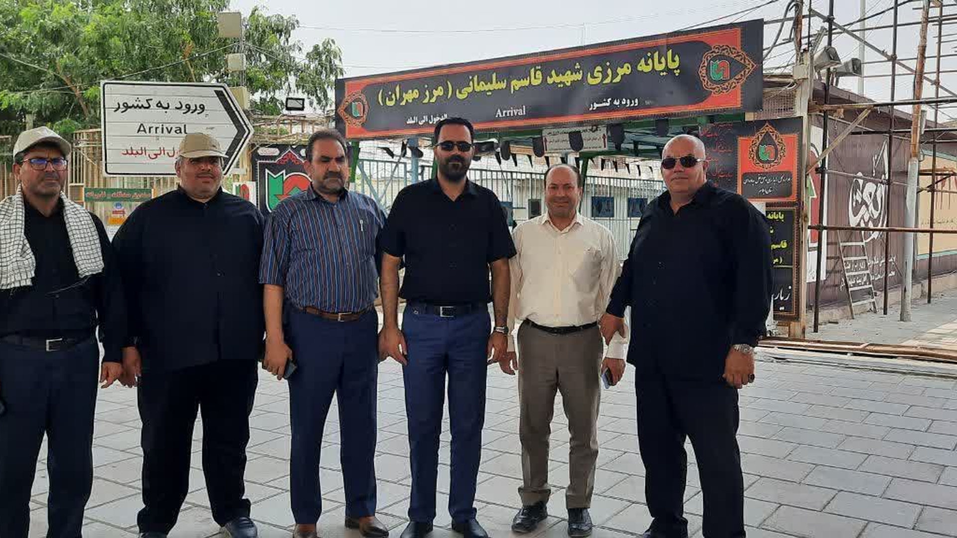 در چارچوب برنامه‌ریزی‌های کلان برای برگزاری شایسته مراسم پیاده‌روی اربعین حسینی، نشست مشترکی با حضور صالحیان، معاون سیاسی امنیتی و اجتماعی استانداری ایلام و رئیس ستاد اربعین این استان، و پزشگ نیا مدیرکل پدافندغیرعامل و مسئول مقر ستاد اربعین استان در شهر مهران، برگزار شد.