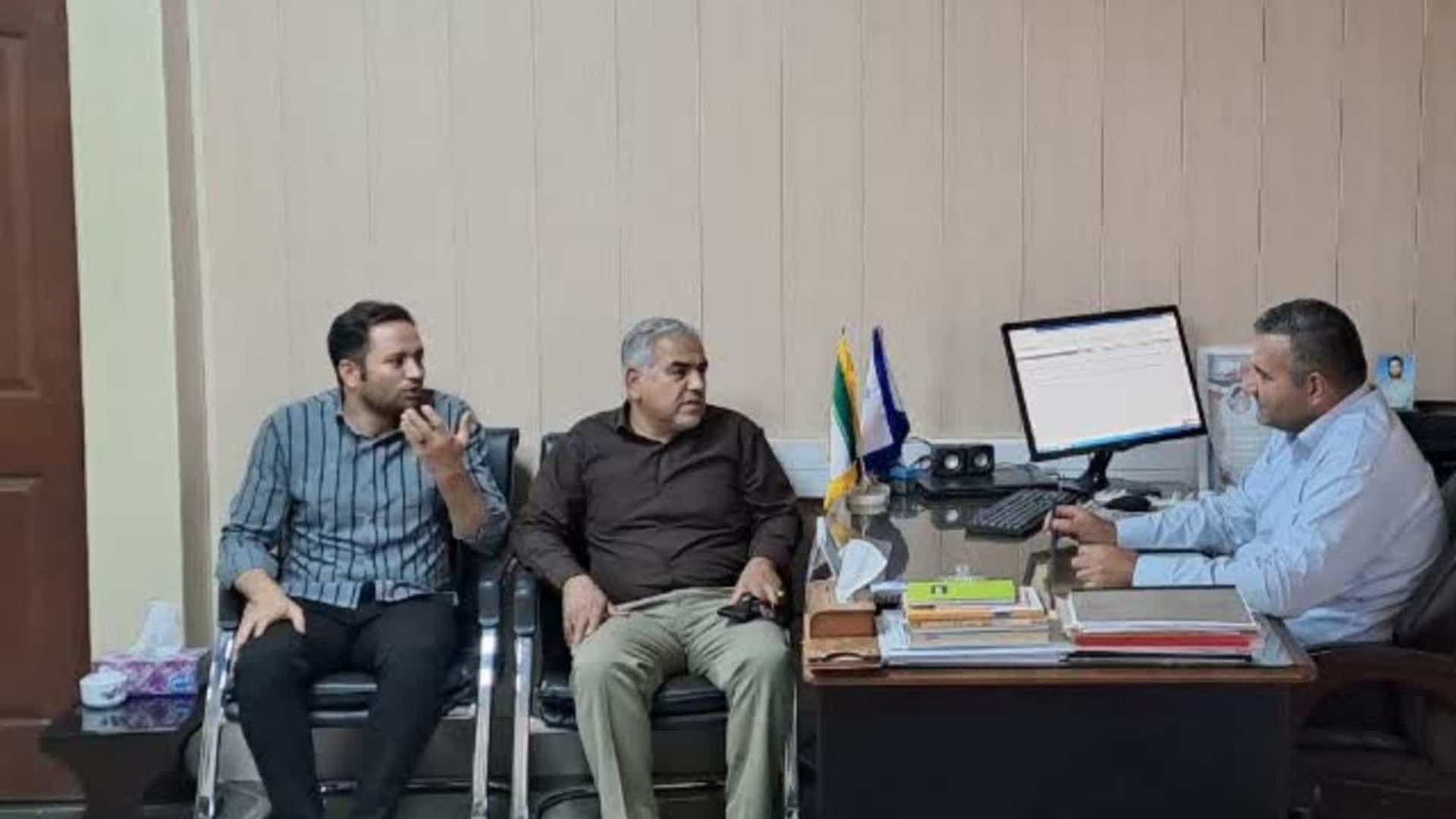 🔻دیدار مسئول جمعیت هلال‌احمر شهرستان کمیجان با فرماندار شهرستان  کمیجان
