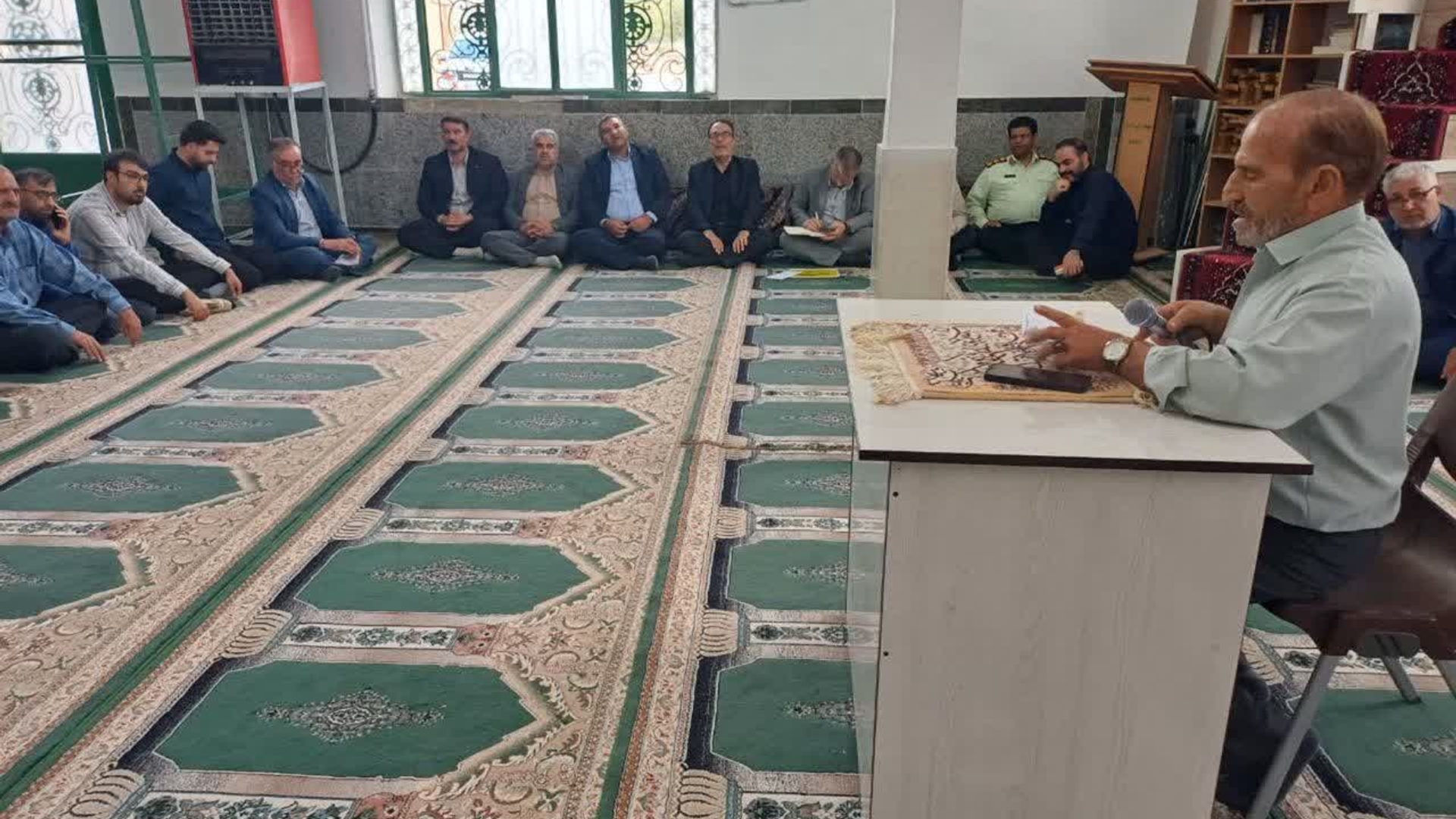 بررسی مشکلات روستای امامزاده عباس در دیدار مردمی دکتر مددی فرماندار شهرستان کمیجان و دکتر ابراهیمی نماینده مردم در مجلس شورای اسلامی