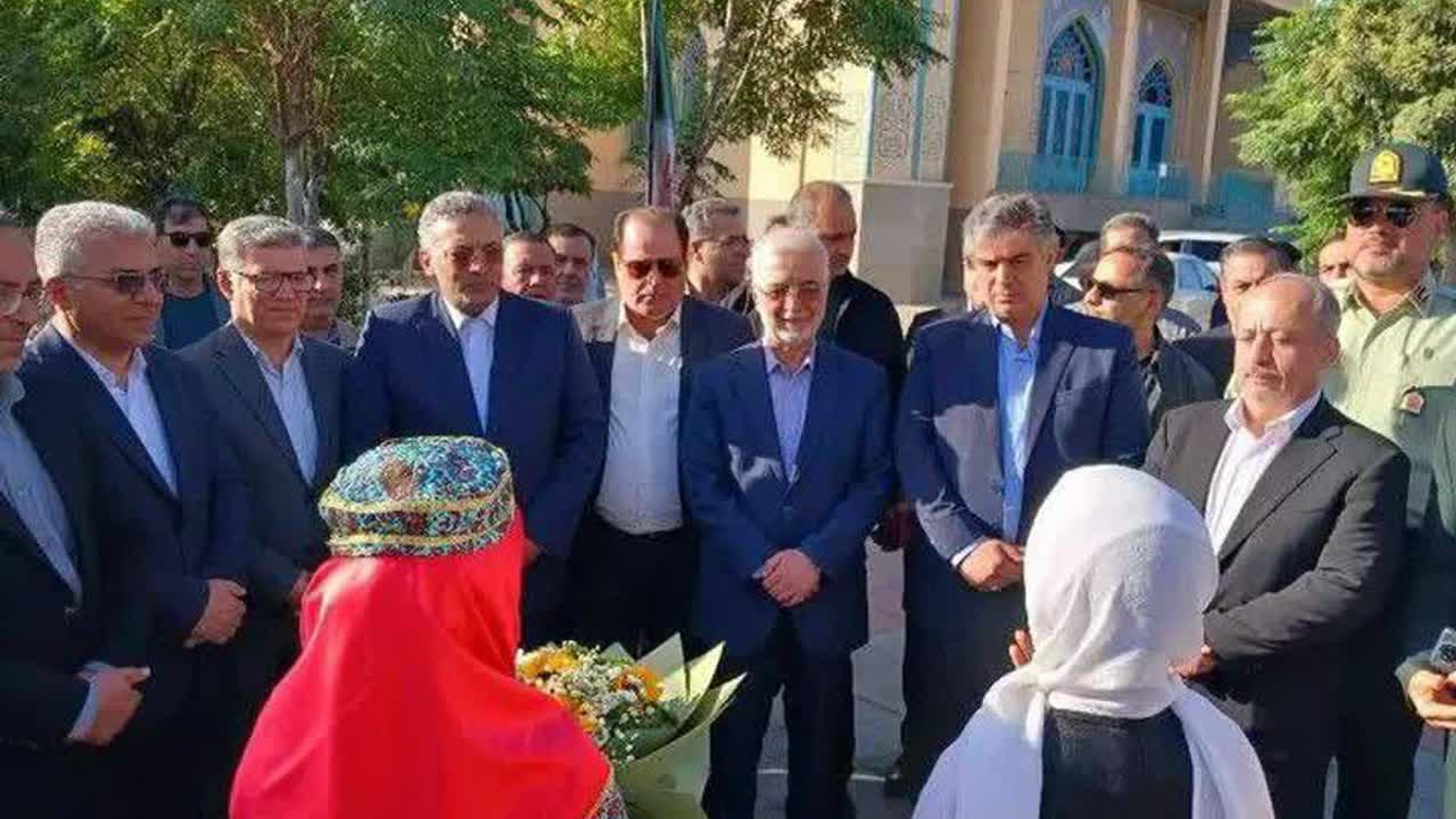 وزیر کشور به منظور افتتاح طرح‌های هفت دولت وارد استان مرکزی شد