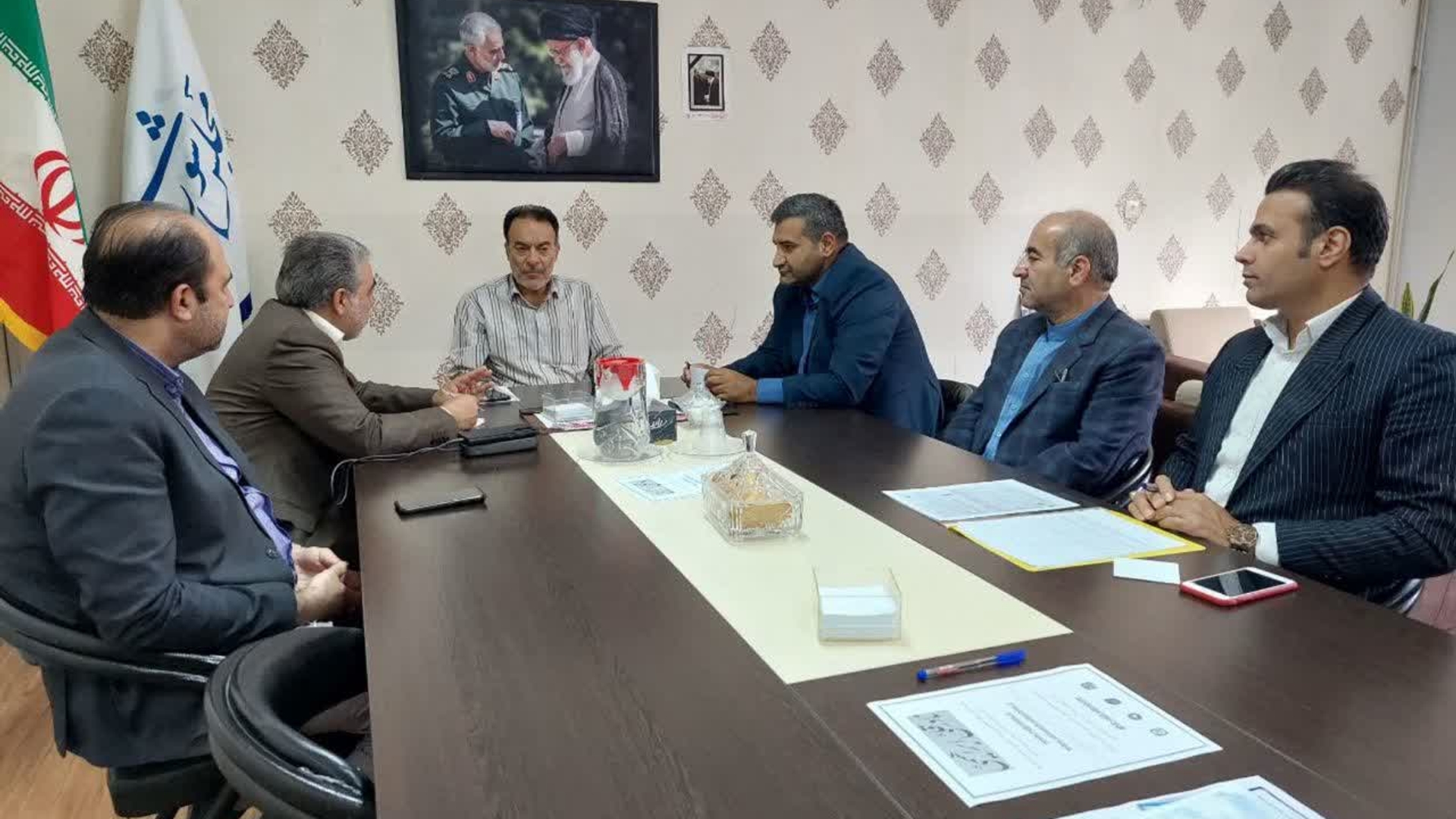 🔻 بررسی ظرفیت‌های صنعتی و معدنی شهرستان کمیجان در نشست مشترک با حضور نماینده، فرماندار و مدیرکل صمت استان