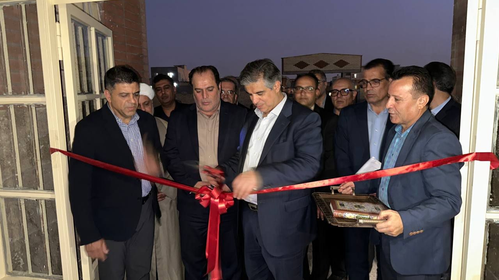 فرماندار ساوه: مشارکت خیرین و صنایع، مسیر ارتقای سرانه آموزشی را هموار می‌کند.
