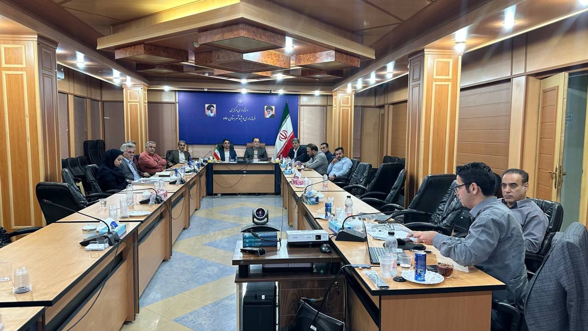 برگزاری جلسه بررسی وضعیت صنوف آلاینده در شهرستان