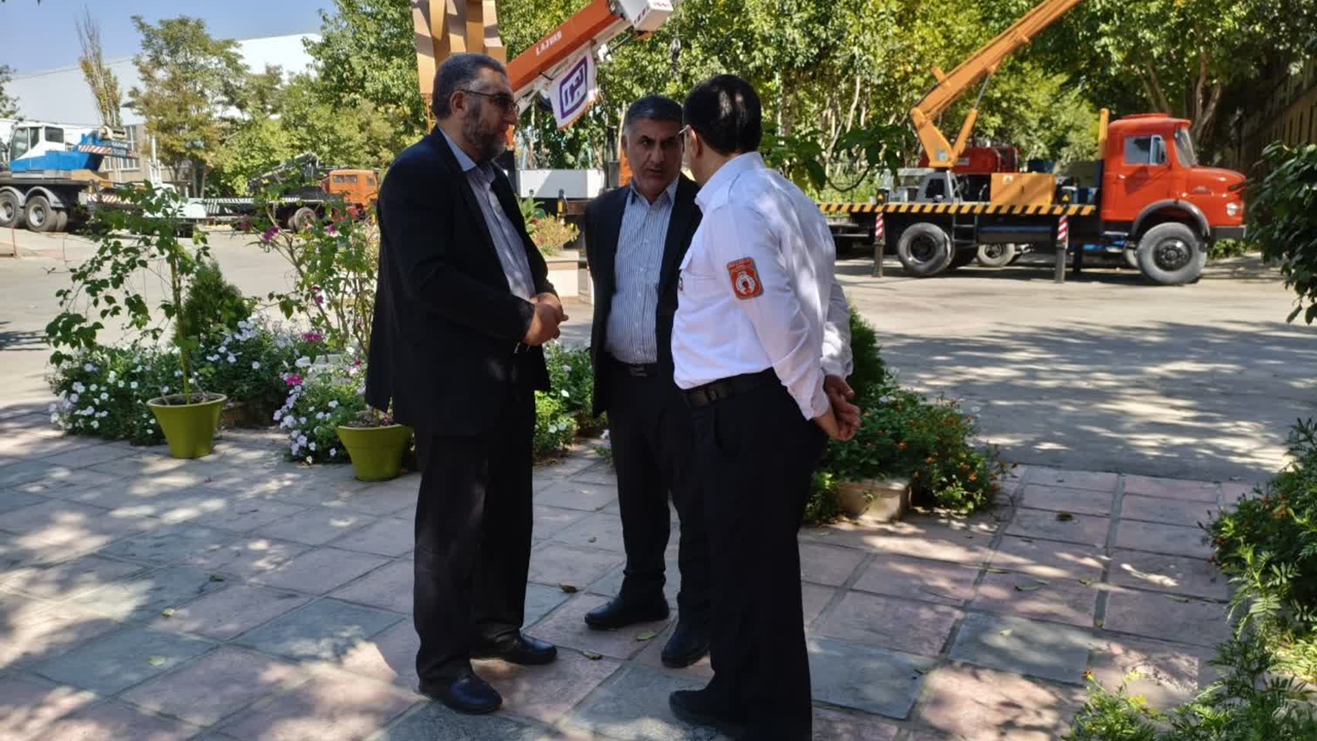 💠 بازدید مدیران و کارشناسان سازمان شهرداری‌ها و دهیاری‌های کشور و مدیرکل دفتر امور شهری و شوراهای استانداری مرکزی از شرکت لجور