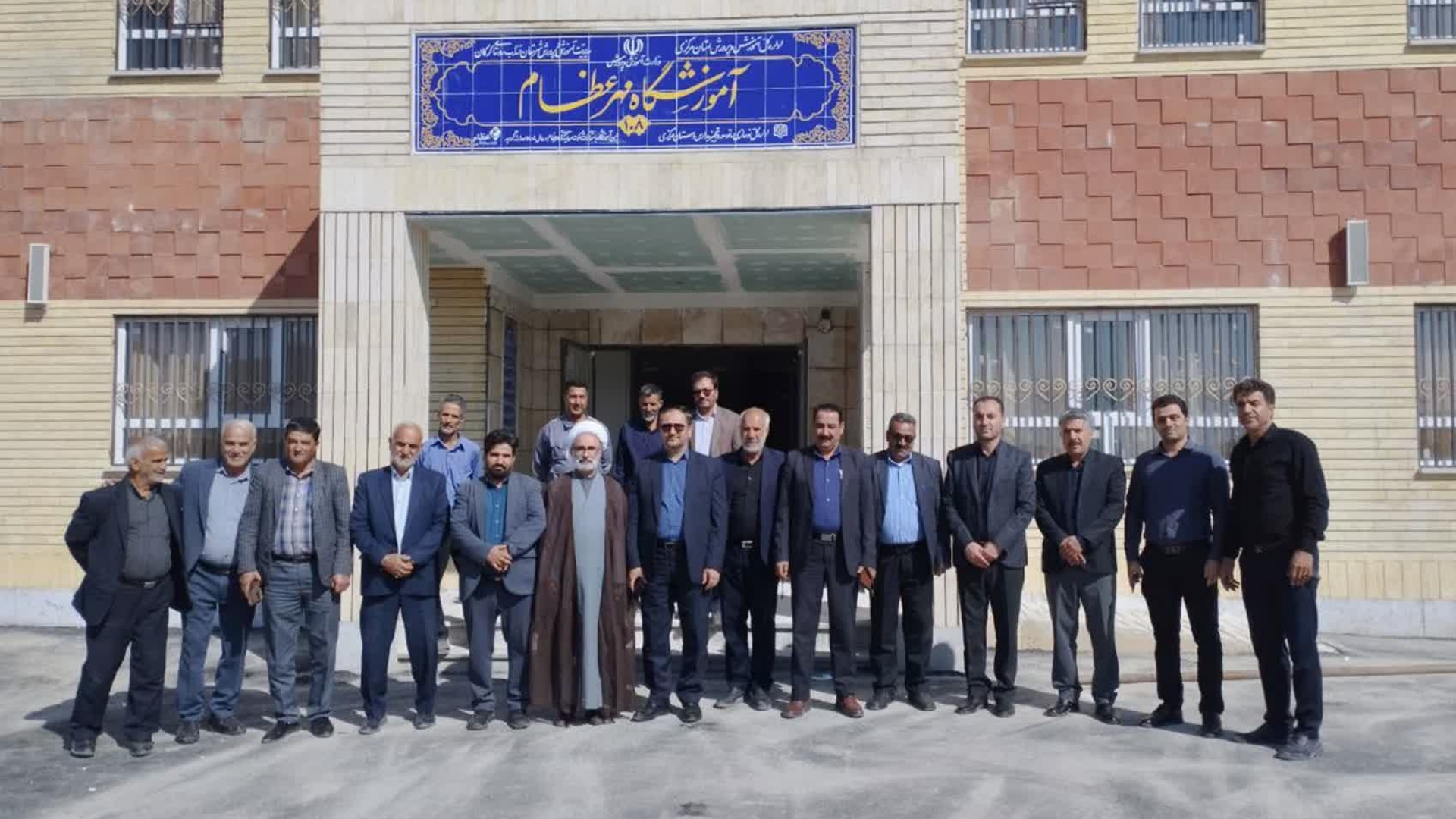 بازدید فرماندار از مدارس روستای کرکان بخش قره چای