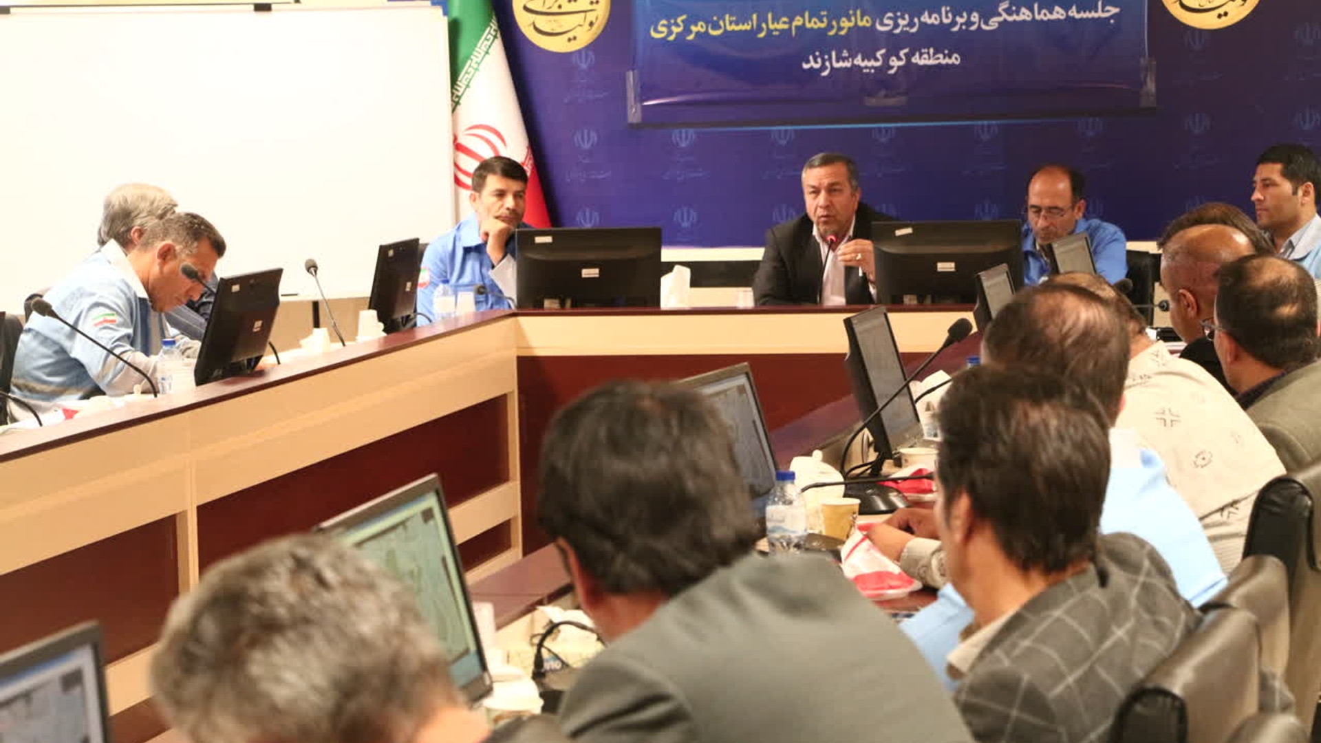 جلسه هماهنگی دستگاه‌های شرکت‌کننده در مانور تمام‌عیار زلزله و سیل استان مرکزی به ریاست سرپرست اداره‌کل مدیریت بحران استانداری، در سالن جلسات شبان برگزار شد.