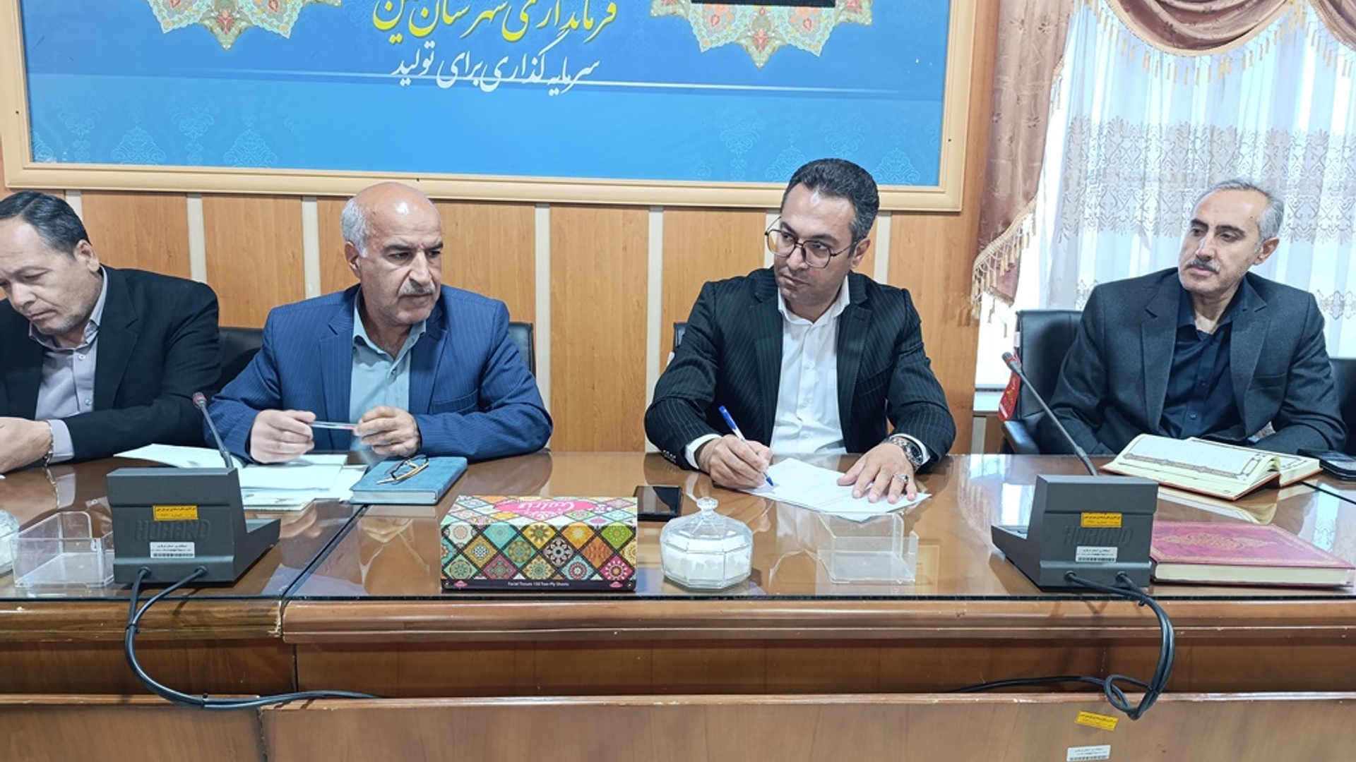 اولین جلسه شورای پدافند غیر عامل شهرستان خمین در سال 1404 برگزار شد