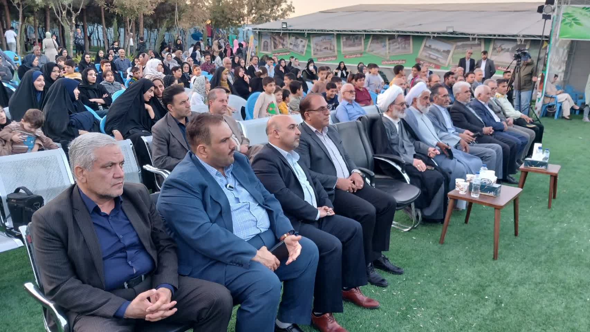 سومین جشنواره ملی پسته زرندیه با معرفی ظرفیت‌های صادراتی و کشاورزی به کار خود پایان یافت