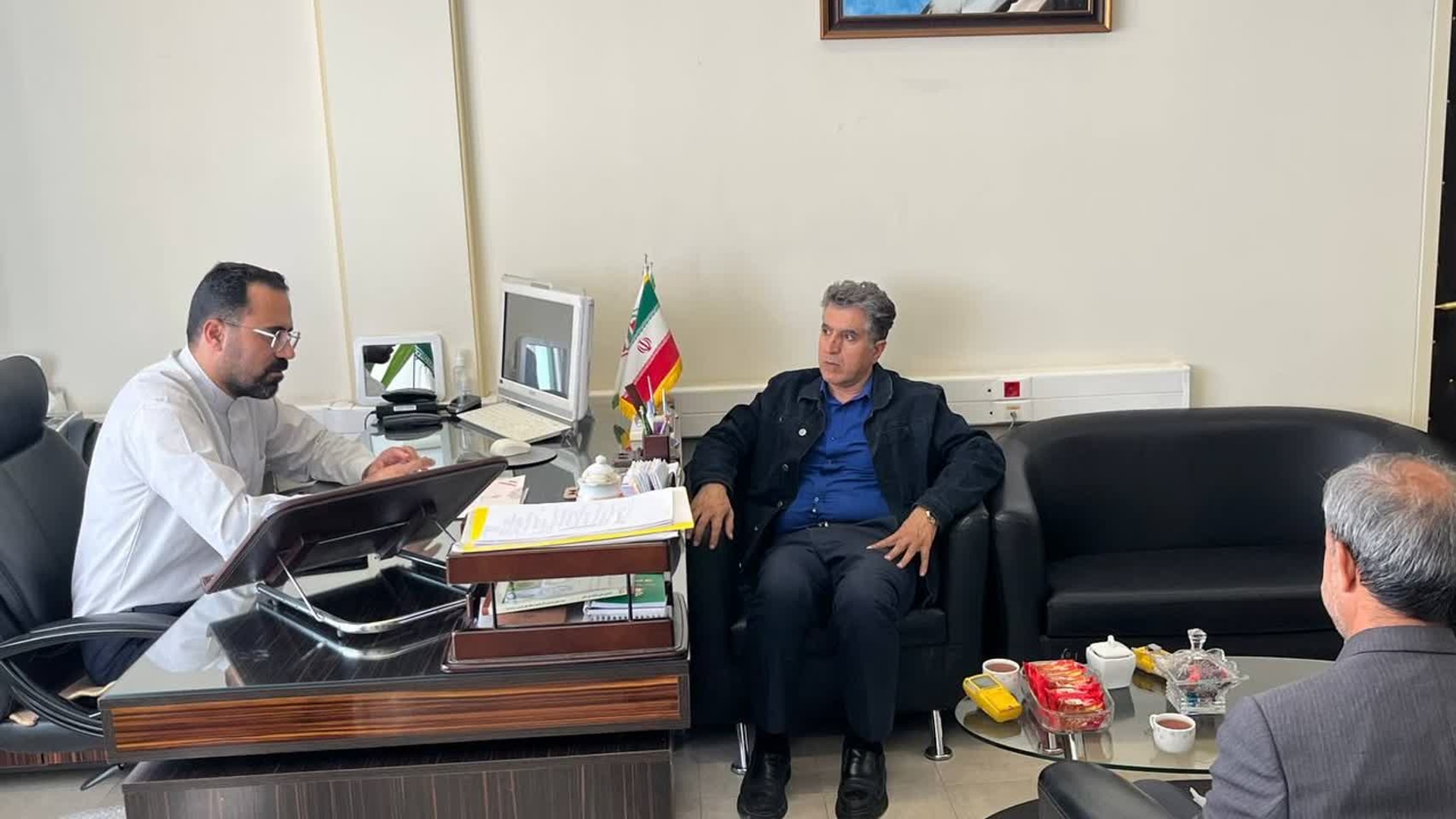 برگزاری نشست تخصصی با مدیر شرکت آیریا اکسیر آویژه در حوزه پدافند شیمیایی