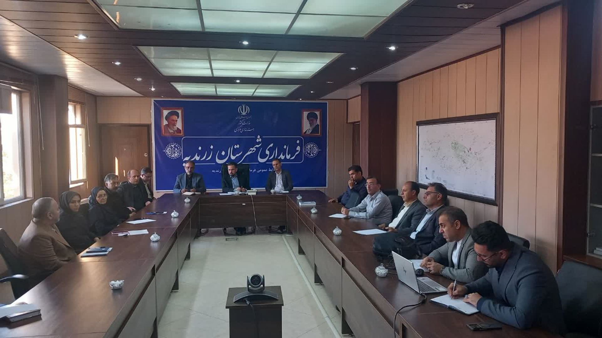 ستاد بازآفرینی شهرستان زرندیه محلات هدف شهر زاویه را شناسایی و بررسی کرد
