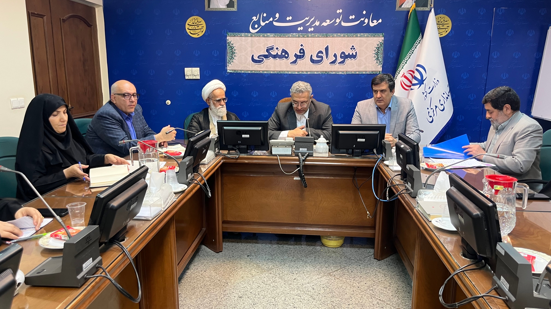 بررسی برنامه های فرهنگی در جلسه شورای فرهنگی استانداری مرکزی