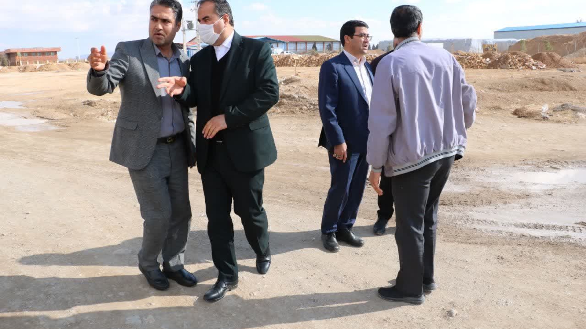فرماندار اراک خبرداد:

عملیات اجرایی احداث باکس ، دیواره سازی و ایجاد رمپ جنوبی تقاطع هم‌سطح شیروان