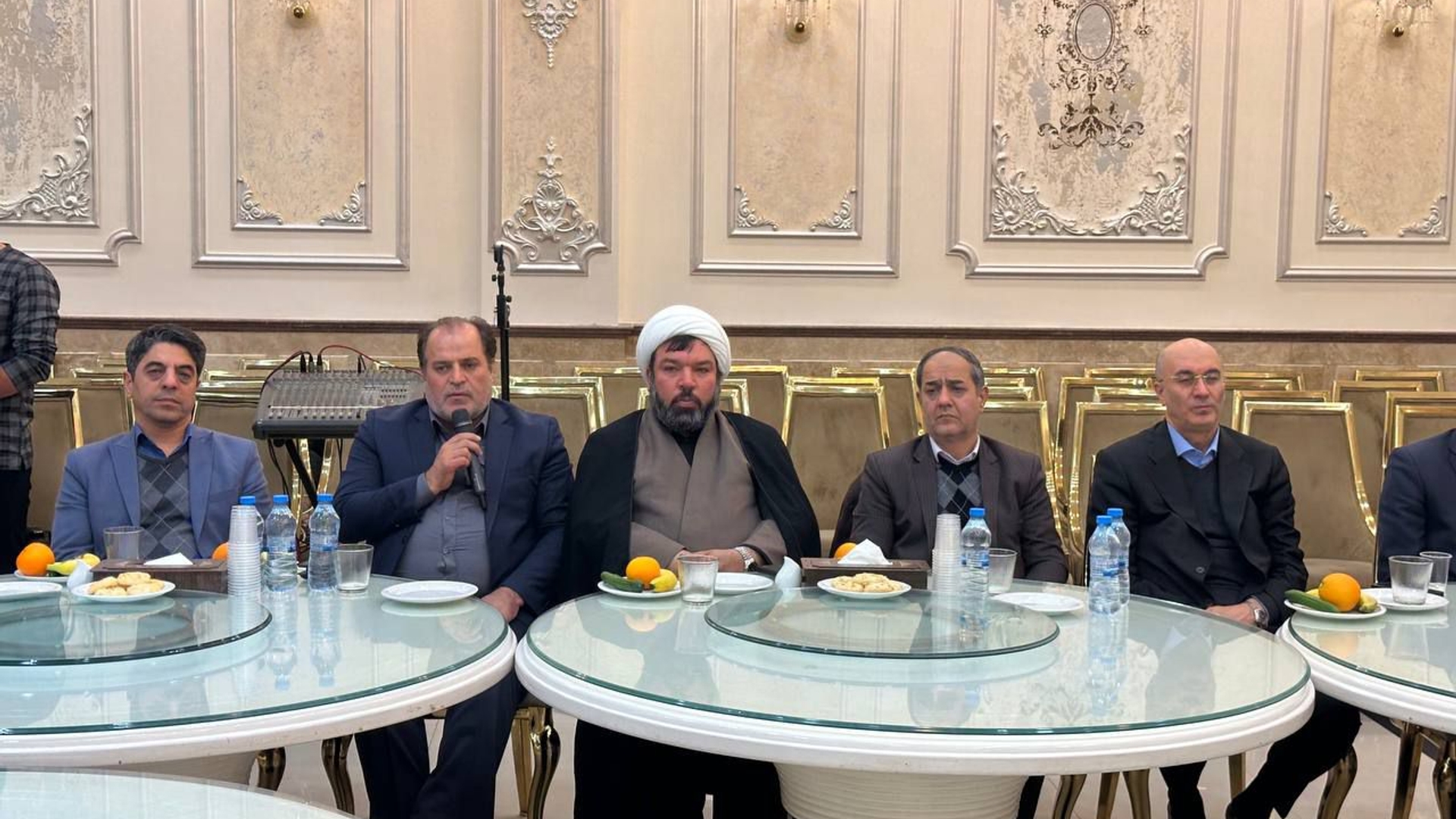 سید مهدی حسینی معاون استاندار و فرماندار ویژه شهرستان ساوه: 
توسعه صنایع تبدیلی و کاهش خام‌فروشی اولویت کشاورزی شهرستان است