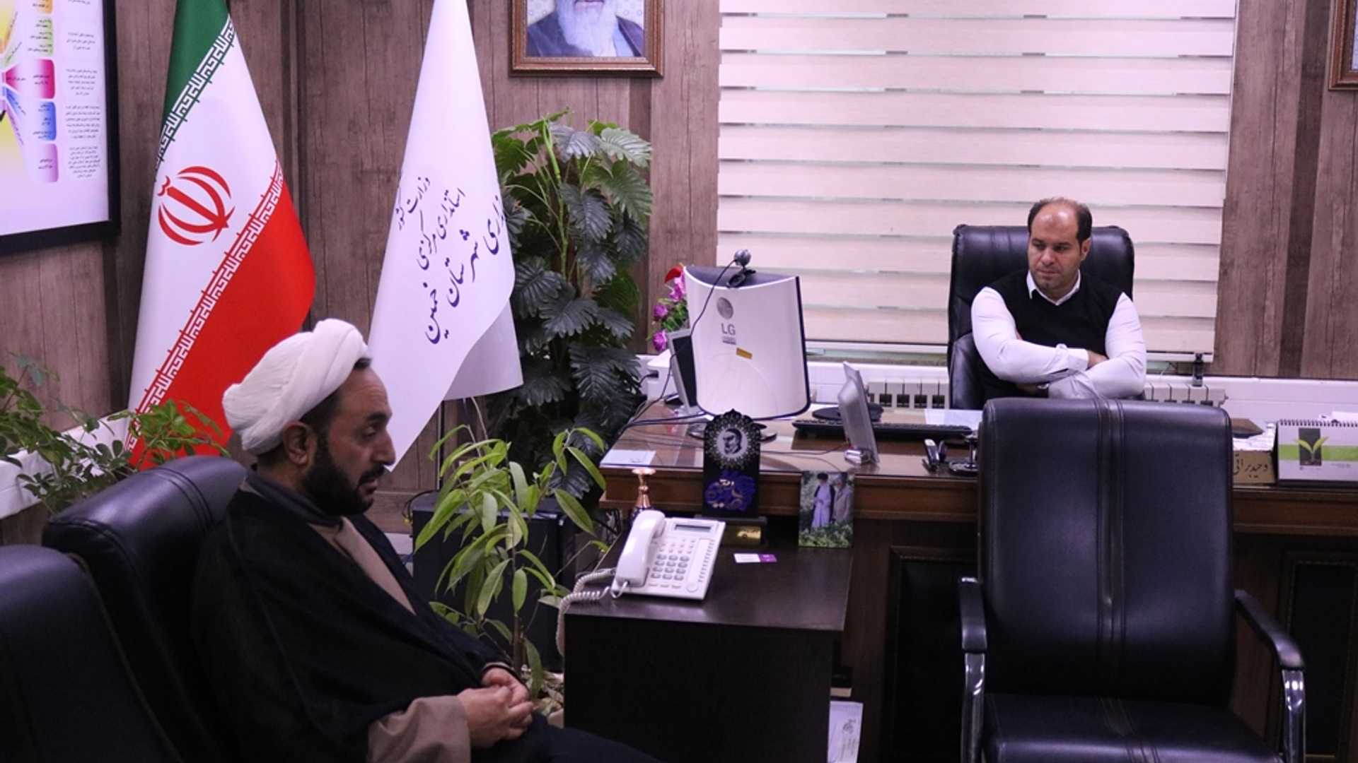 نشست هم اندیشی ساماندهی موقوفات و نیت های وقف در روستاهای شهرستان خمین برگزار شد
