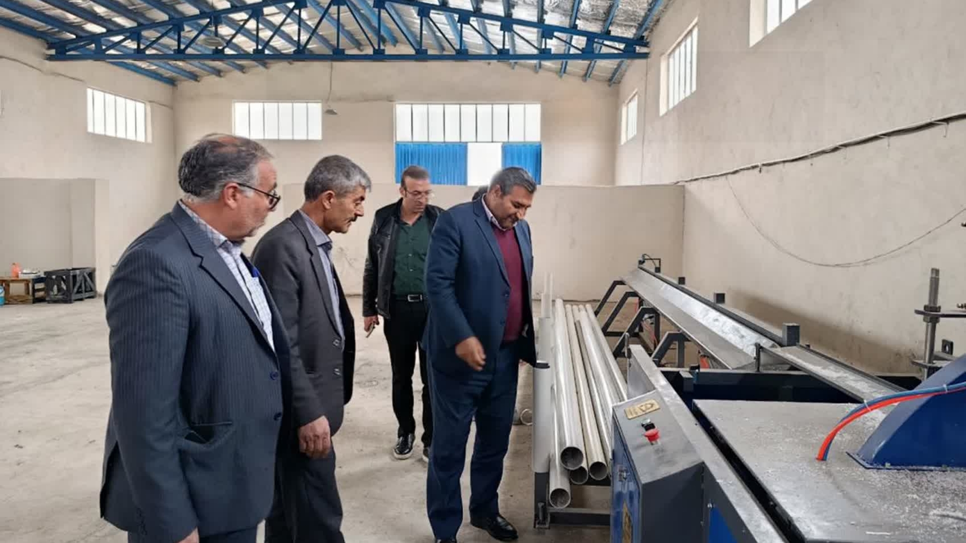 🔻بازدید فرماندار شهرستان کمیجان از کارگاه تولید لوله‌های پلیکا در شهرک صنعتی