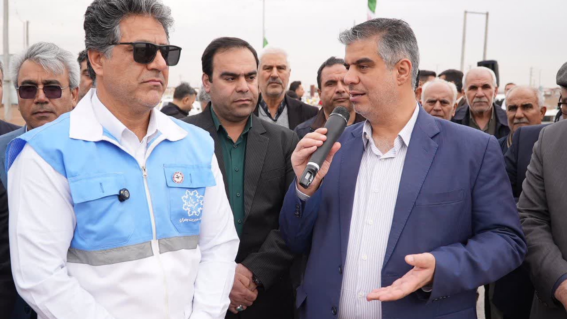 استاندار مرکزی تأکید کرد:
🔻کنارگذرها و پروژه‌های عمرانی ساوه موجب افزایش ایمنی و کاهش تلفات شده است
