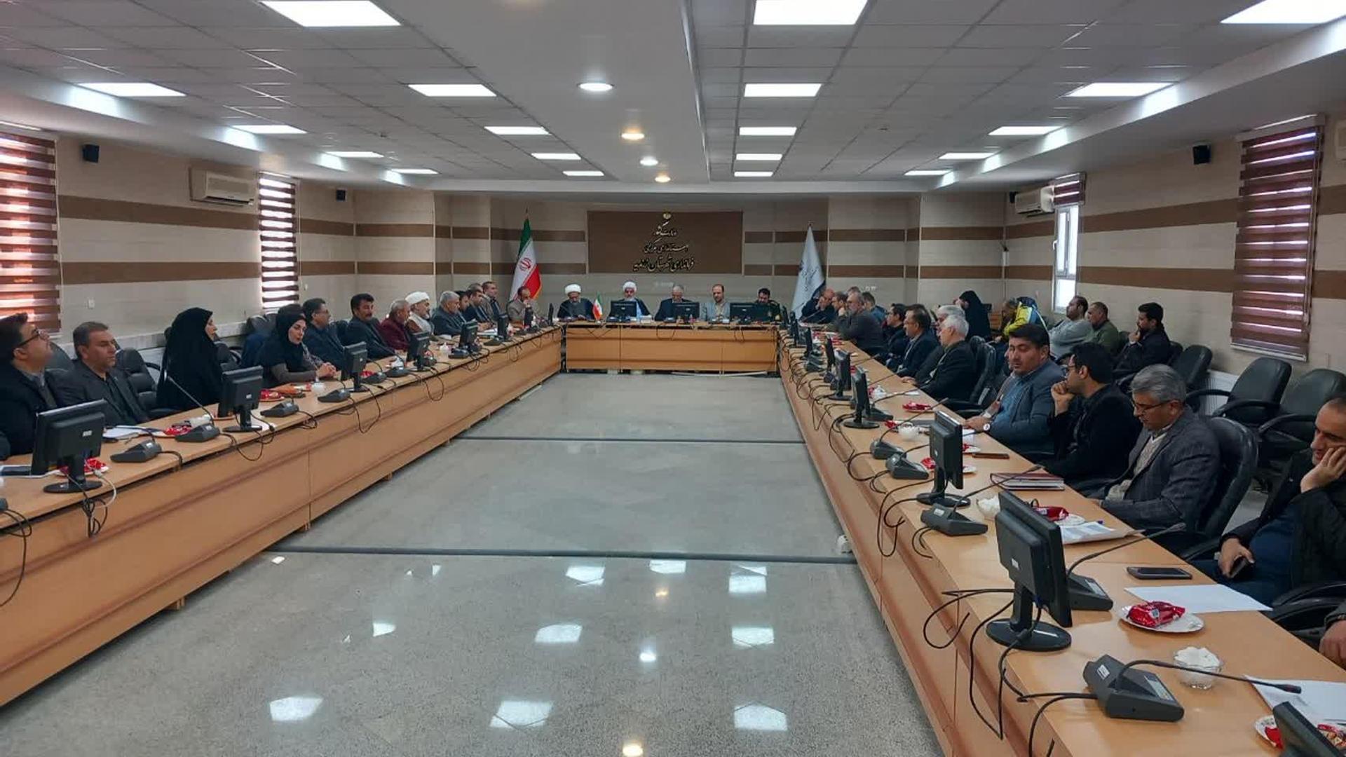 تمرکز شورای اداری زرندیه بر انتخابات شوراها و مدیریت بحران زمستان