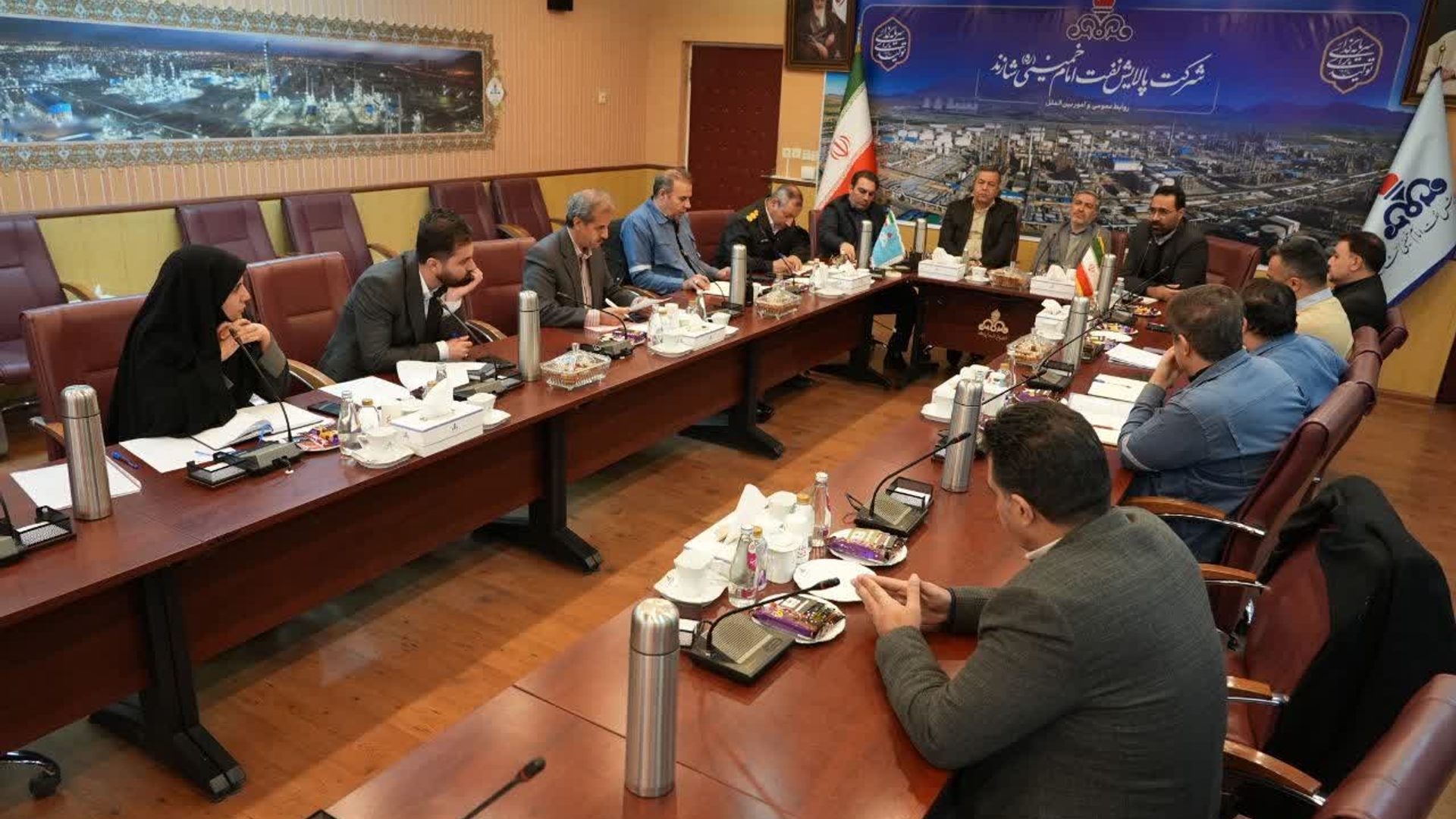برگزاری جلسه هماهنگی احداث محل استقرار  تانکرهای حامل مواد شیمیایی در شهرک انرژی استان