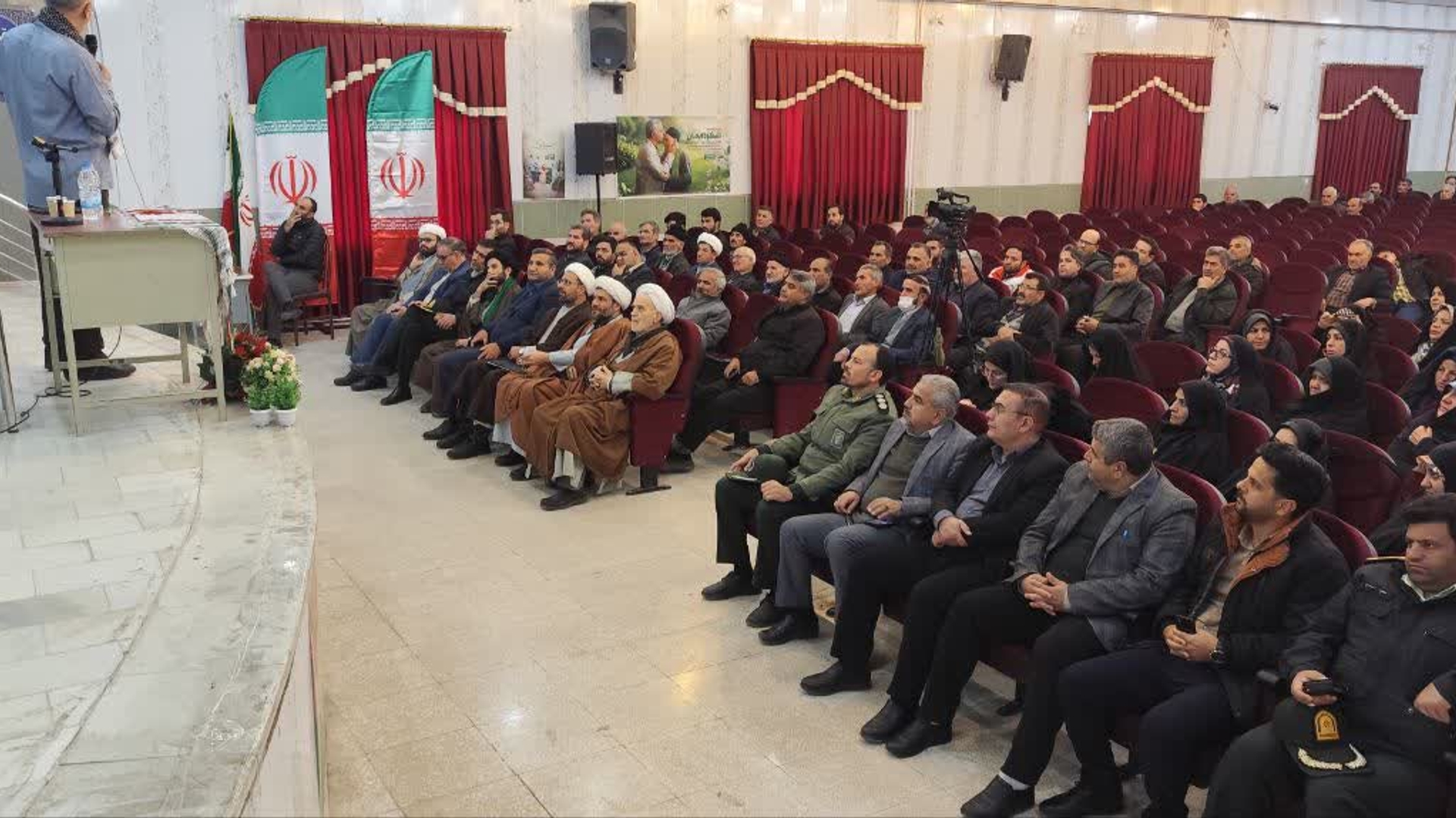 🔻حضور فرماندار شهرستان کمیجان در یادواره شهدا و مراسم بزرگداشت سالروز شهادت حاج قاسم سلیمانی و یوم‌الله ۹ دی