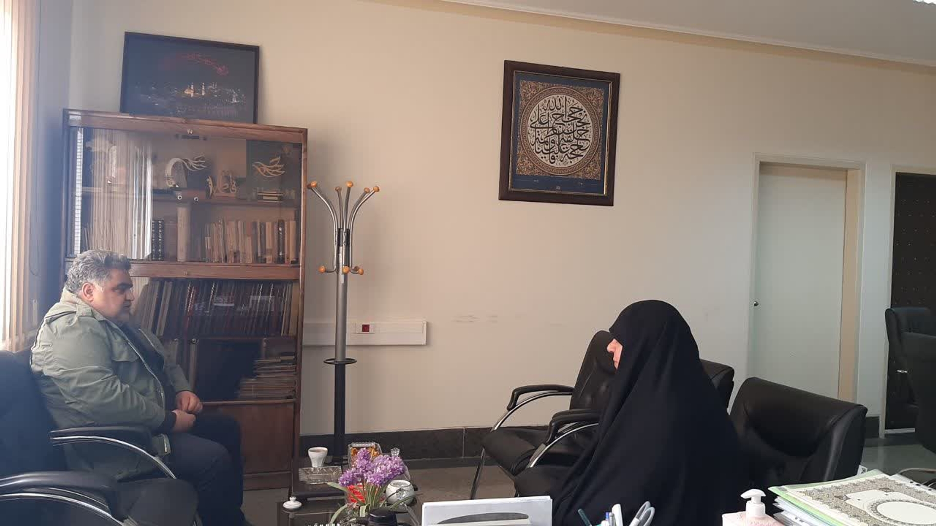 نشست مفتح زاده مدیر کل امور زنان وخانواده استانداری مرکزی ،با ملک زاده رئیس خانه احزاب استان 
طی این نشست راهکارهای افزایش مشارکت سیاسی بانوان در انتخابات دوره هفتم شوراهای اسلامی شهر مورد بحث وبررسی قرارگرفت.

دوشنبه ۲۹ دی ۱۴۰۴