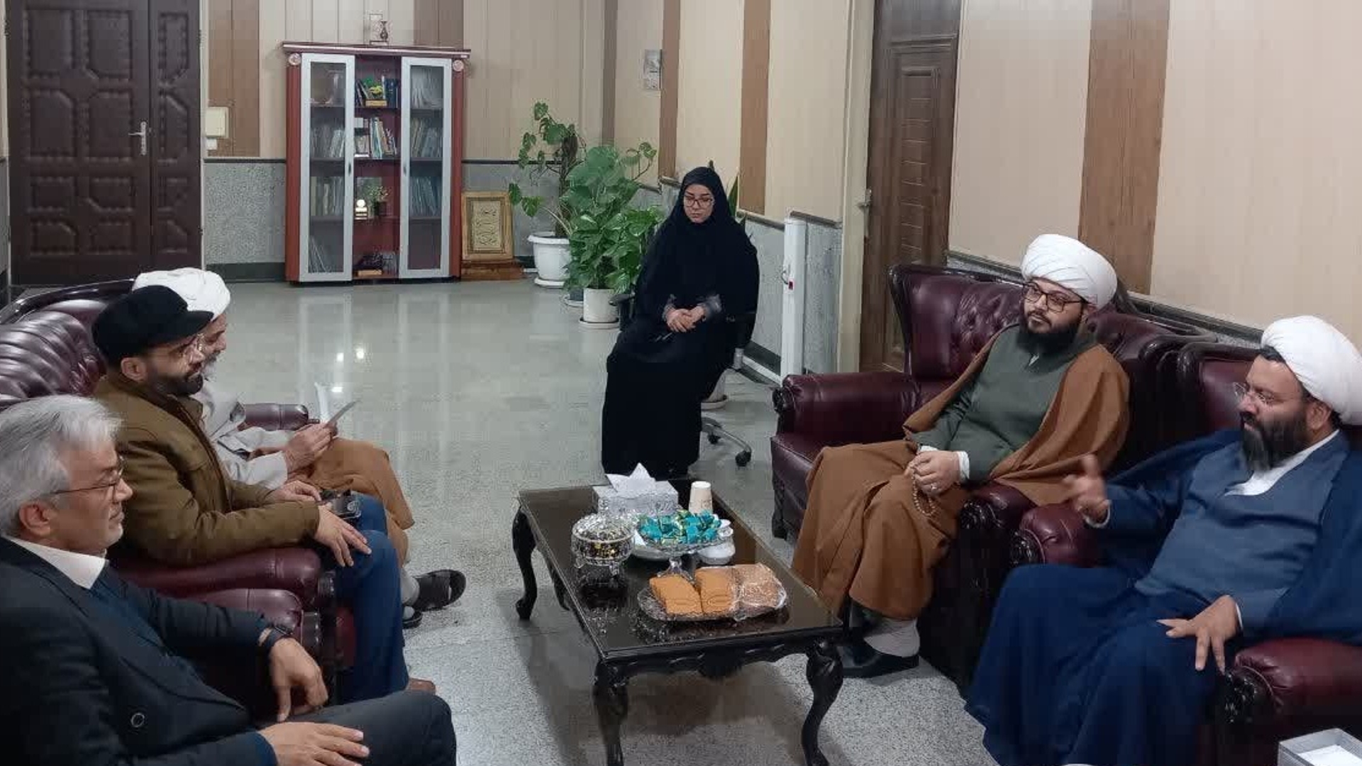 نشست فرماندار شهرستان زرندیه با مدیر ستاد جهاد تبیین استان مرکزی برگزار شد