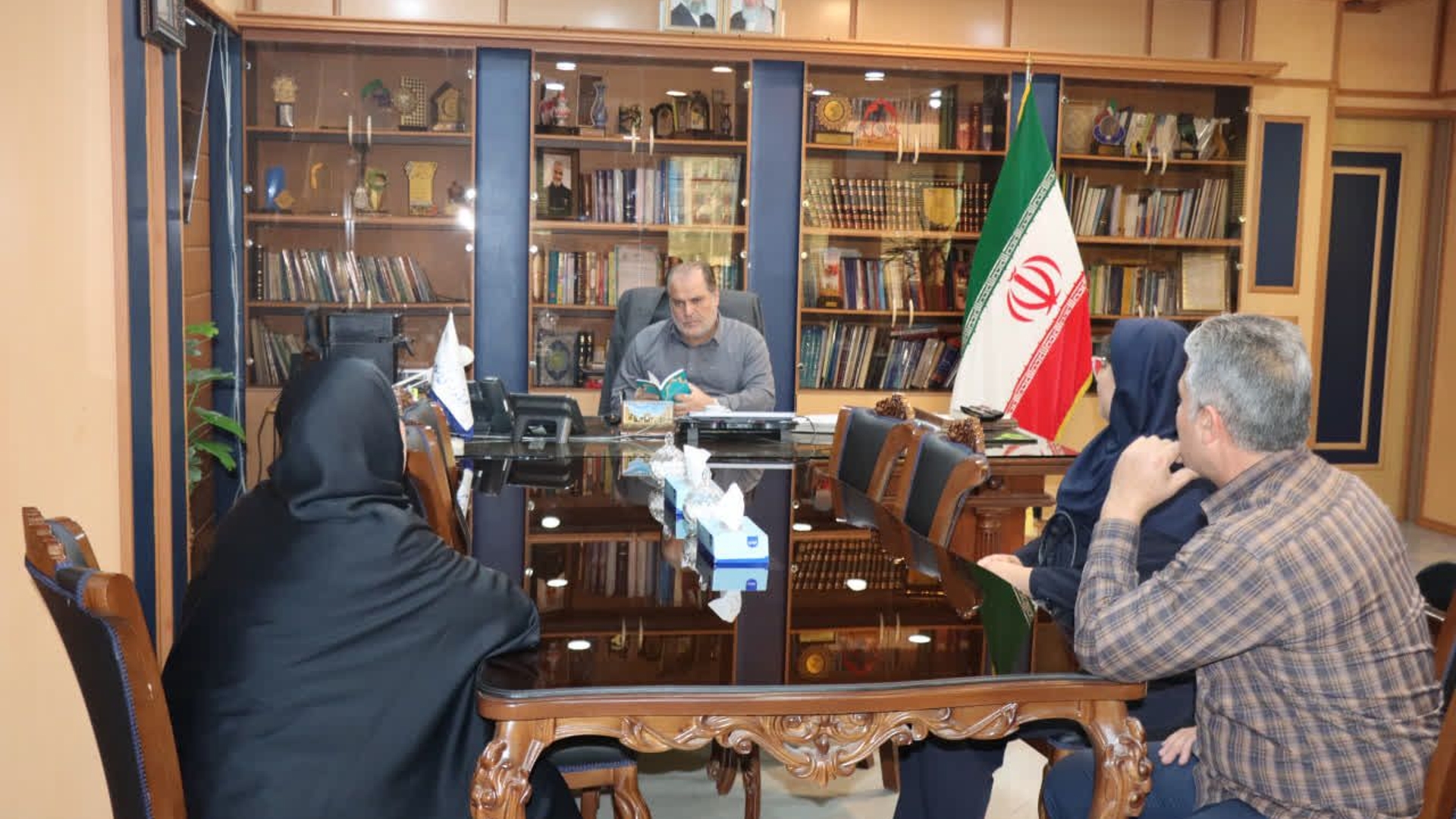 ملاقات مردمی دکتر حسینی