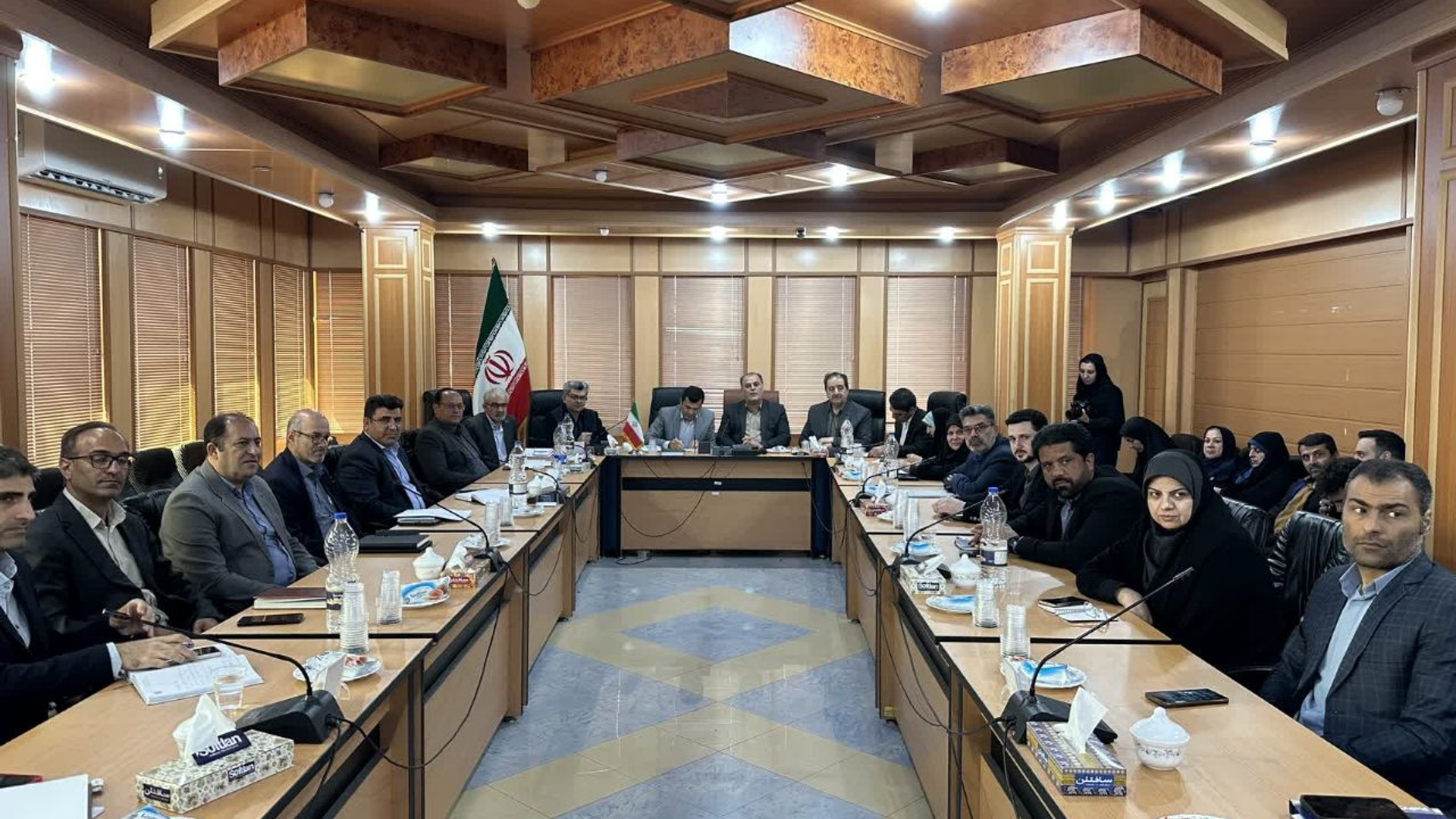 برگزاری نشست کارگروه سلامت و امنیت غذایی ساوه با محوریت ایمنی، آموزش و جوانی جمعیت