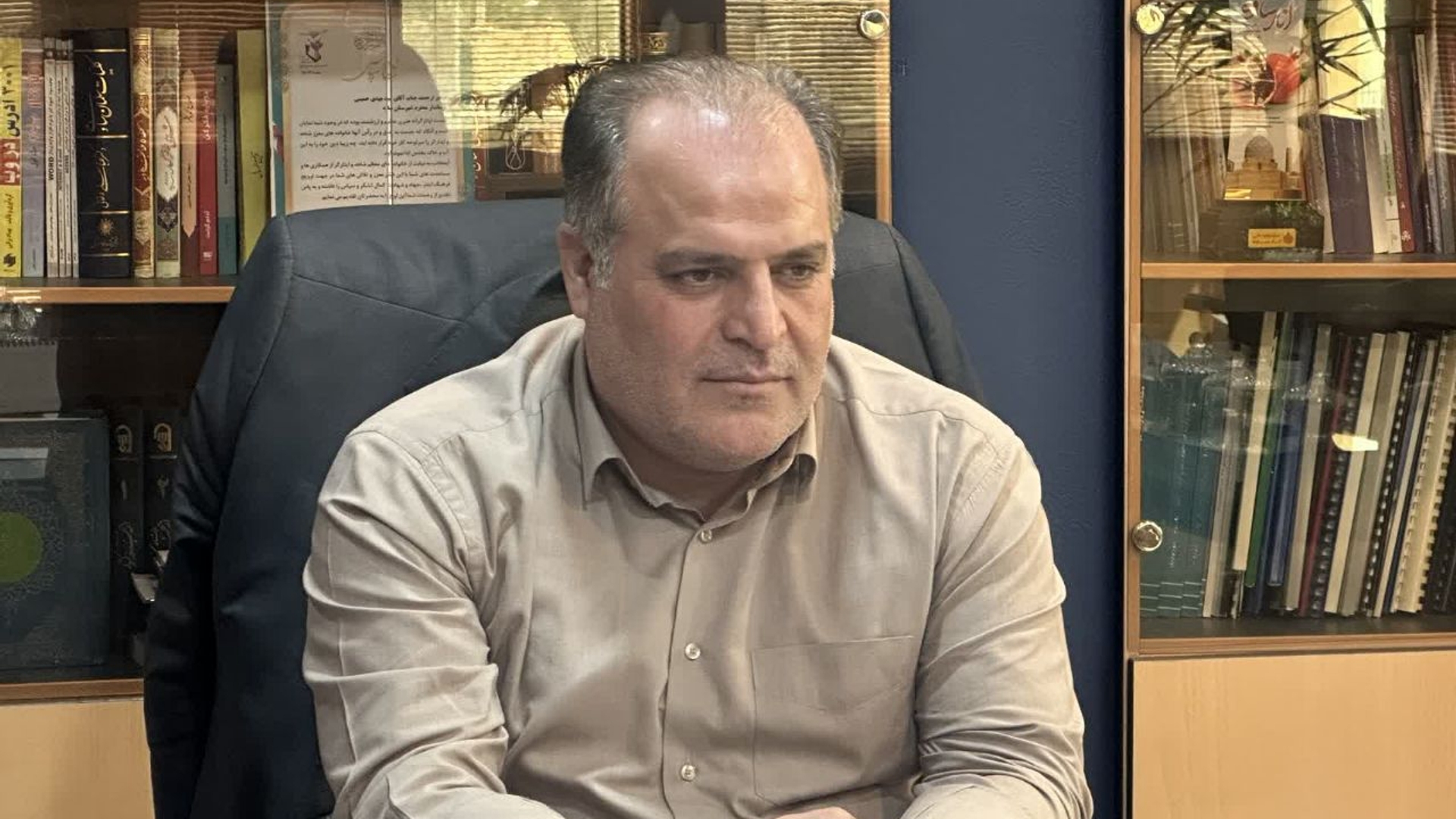 دیدار مدیر آموزش و پرورش ساوه با فرماندار ویژه شهرستان / بررسی گزارش عملکرد و برنامه‌های توسعه زیرساخت‌های آموزشی