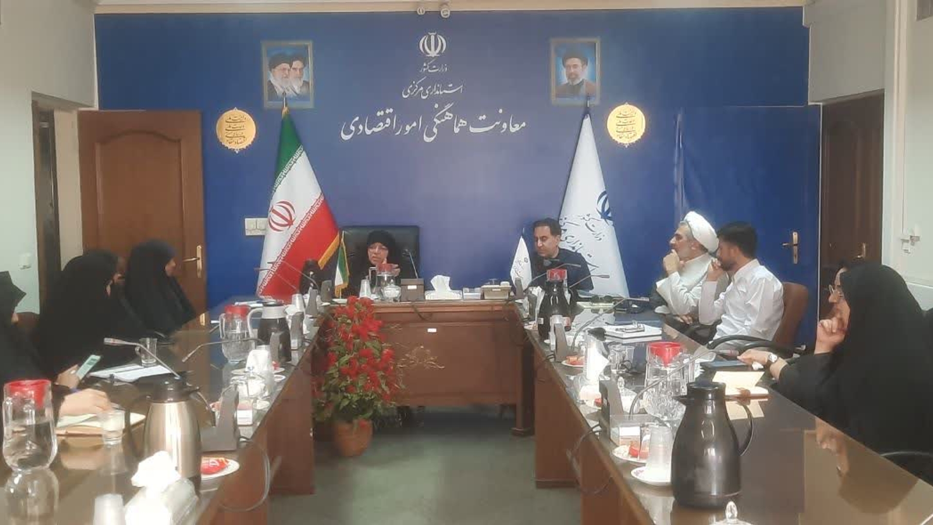 برگزاری نشست تخصصی بررسی اساسنامه «موسسه موقوفه حضرت زهرا(س)

 نشست بررسی و تدوین اساسنامه «موسسه موقوفه حضرت زهرا (س)» به ریاست مفتح زاده مدیرکل امورزنان خاناده استانداری با حضور اعضای هیئت موسس و صاحب‌نظران برگزار شد.