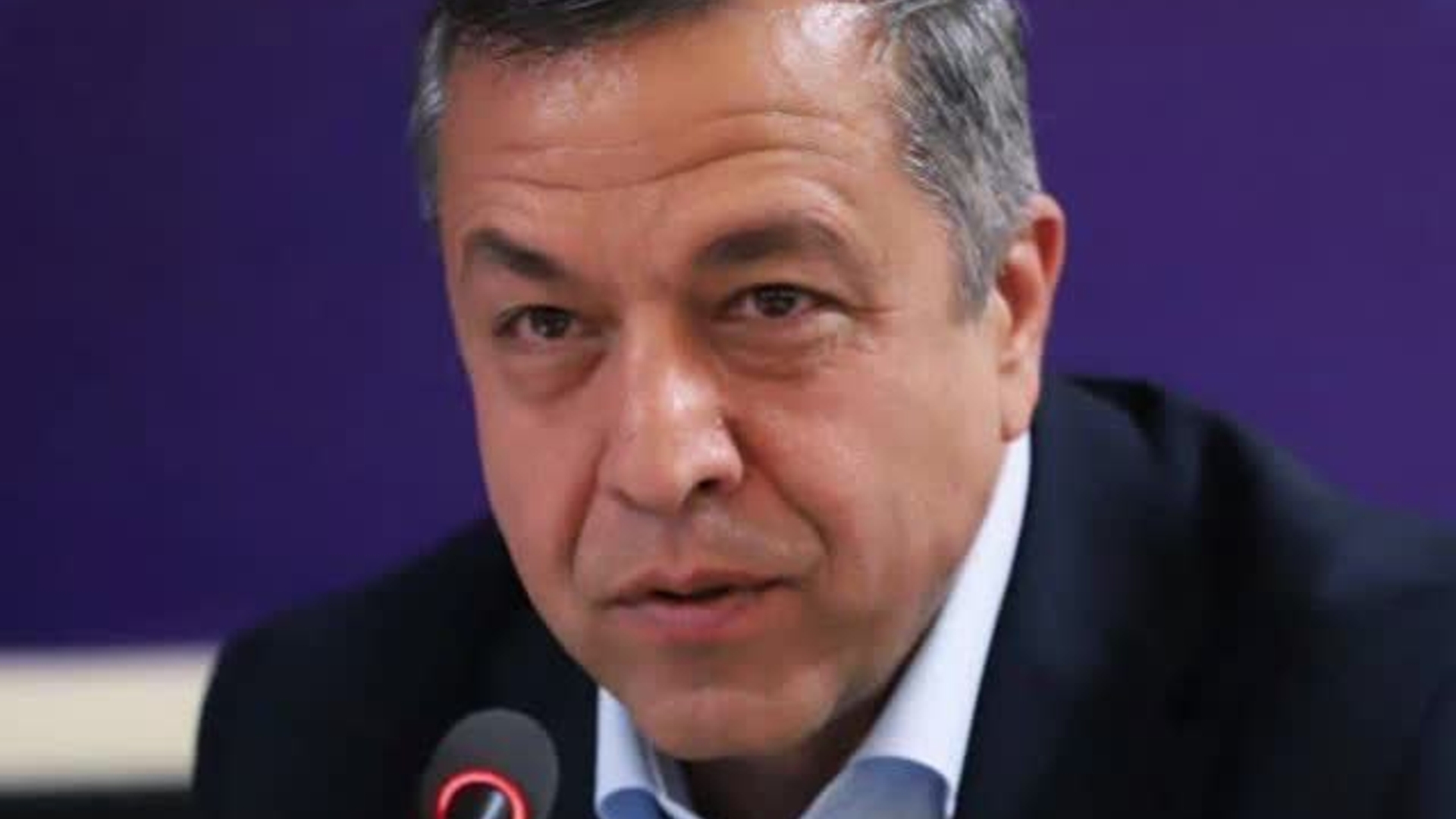 پیام مدیرکل مدیریت بحران استان مرکزی به مناسبت روز جهانی محیط زیست

بسم‌الله الرحمن الرحیم

پنجم ژوئن (۱۵ خرداد)، روز جهانی محیط زیست، فرصتی ارزشمند برای بازاندیشی در مسئولیت همگانی نسبت به حفظ و حراست از طبیعت و منابع حیاتی زمین است. محیط زیست سالم، زیربنای توسعه پایدار، ارتقای کیفیت زندگی و کاهش مخاطرات و بحران‌های طبیعی و انسانی به شمار می‌رود.

بی‌تردید حفاظت از منابع طبیعی و محیط زیست، مستلزم مشارکت آگاهانه همه آحاد جامعه، نهادهای اجرایی و سازمان‌های مردم‌نهاد است و نقش مهمی در افزایش تاب‌آوری جوامع در برابر مخاطرات ایفا می‌کند.

اینجانب ضمن قدردانی از تلاش‌های ارزشمند محیط‌بانان، کارشناسان و فعالان حوزه محیط زیست، این روز را به تمامی حافظان و دوستداران طبیعت تبریک عرض نموده و توفیق روزافزون آنان را در مسیر صیانت از محیط زیست، کاهش مخاطرات و تحقق توسعه پایدار از درگاه خداوند متعال مسئلت دارم.

اداره کل مدیریت بحران استانداری مرکزی
https://eitaa.com/Disaster_Management_Markazi_OS